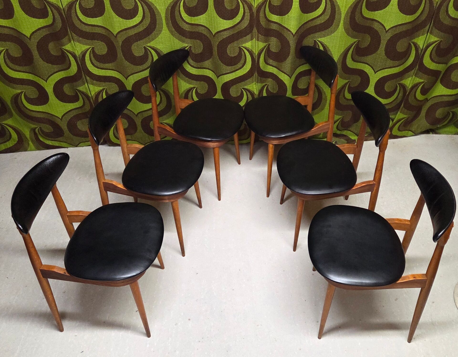 6 Vintage Unicorn Baumann Chairs 1960