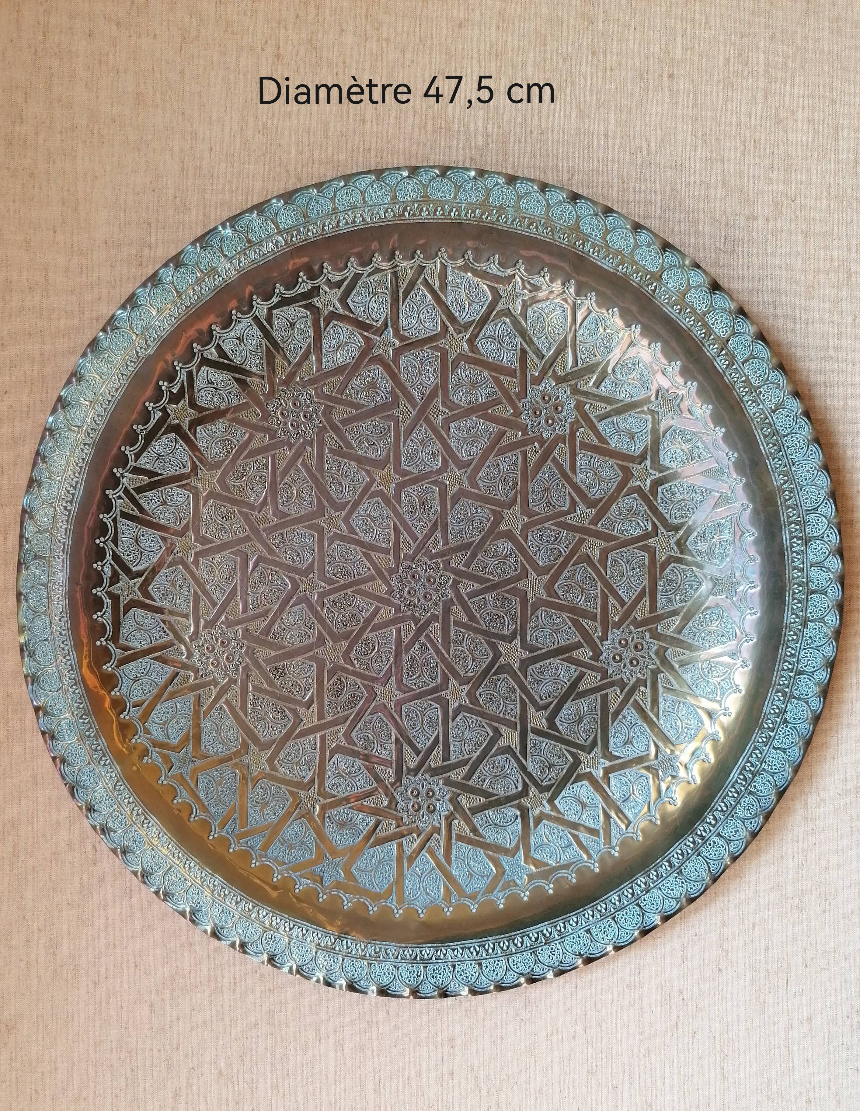 Vintage Moroccan tray in copper metal