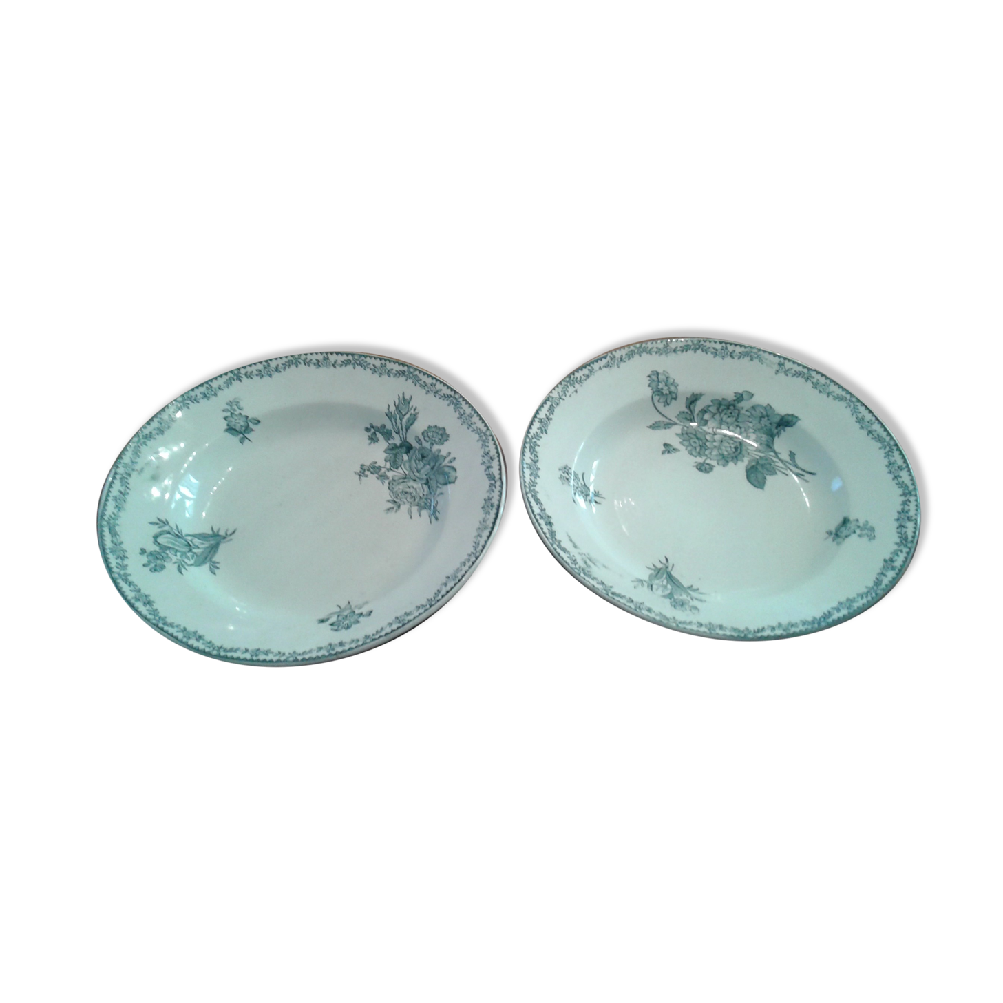 2 hollow plates. iron land . model bouquet