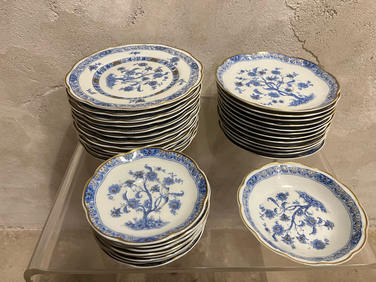 Batch of porcelain tableware from Limoges 1980