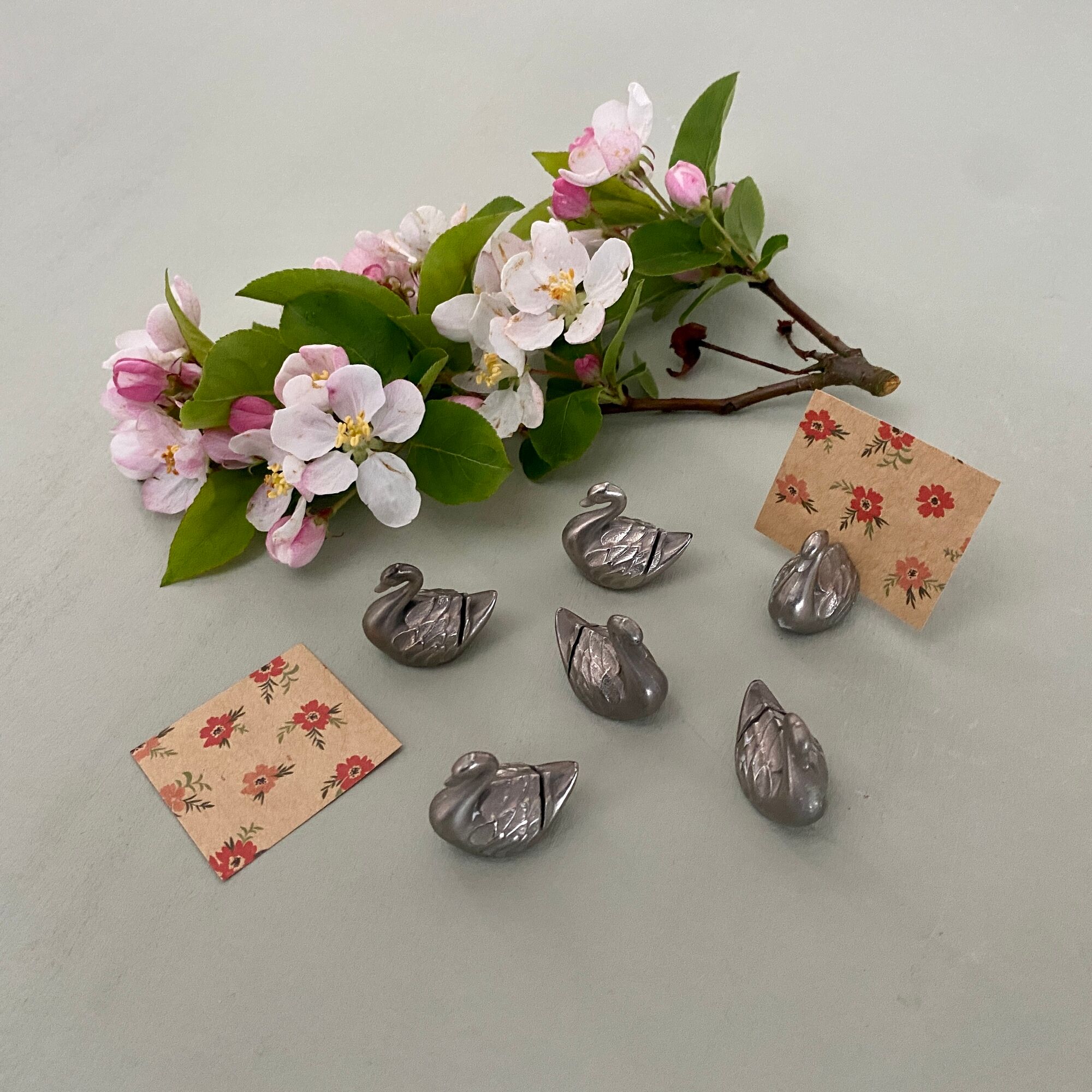 Set of 6 vintage placeholders in the shape of swans