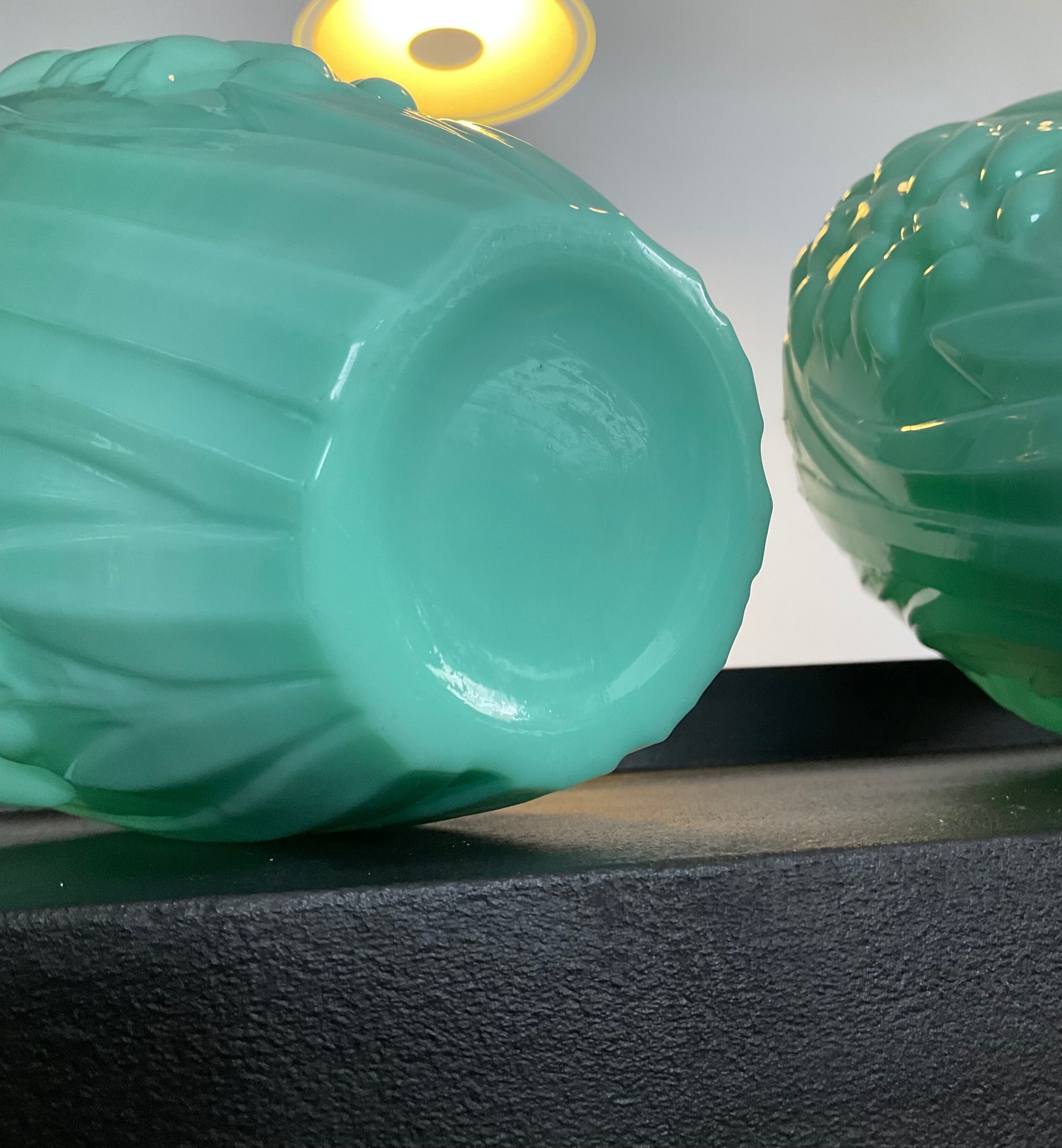 Paire de vases art deco en opaline vert celadon