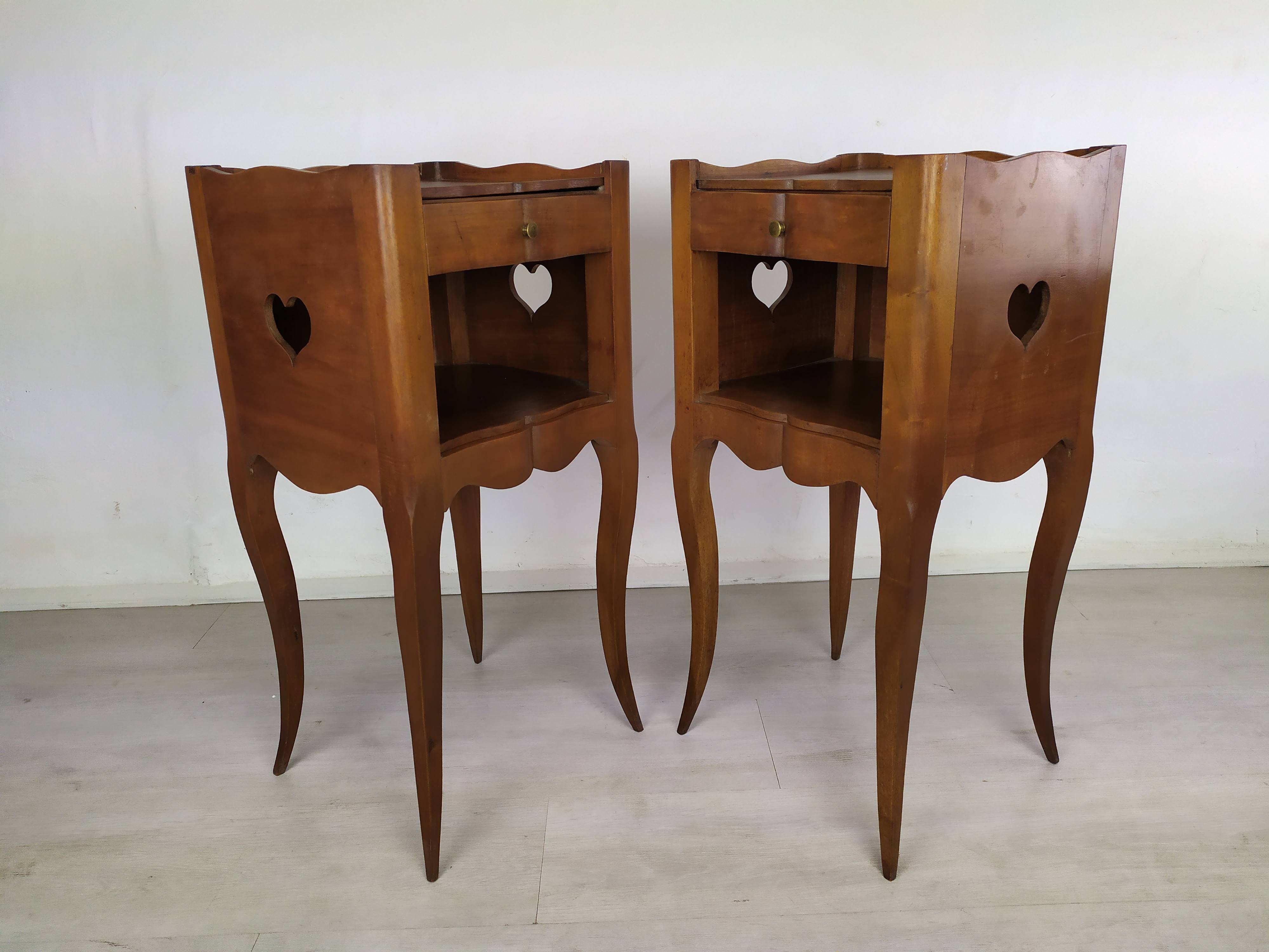 Bedside Louis XV heart