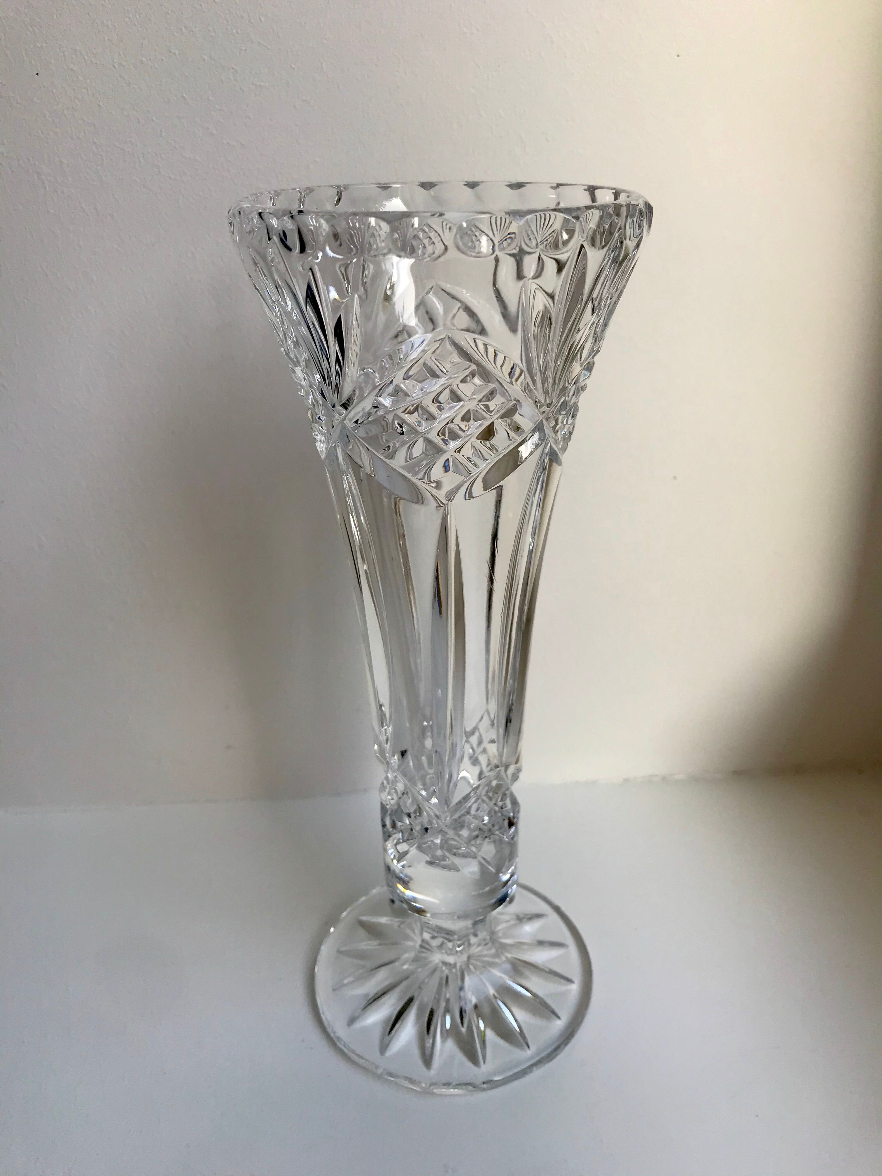 vase on feet in molded crystal glass from the 50s