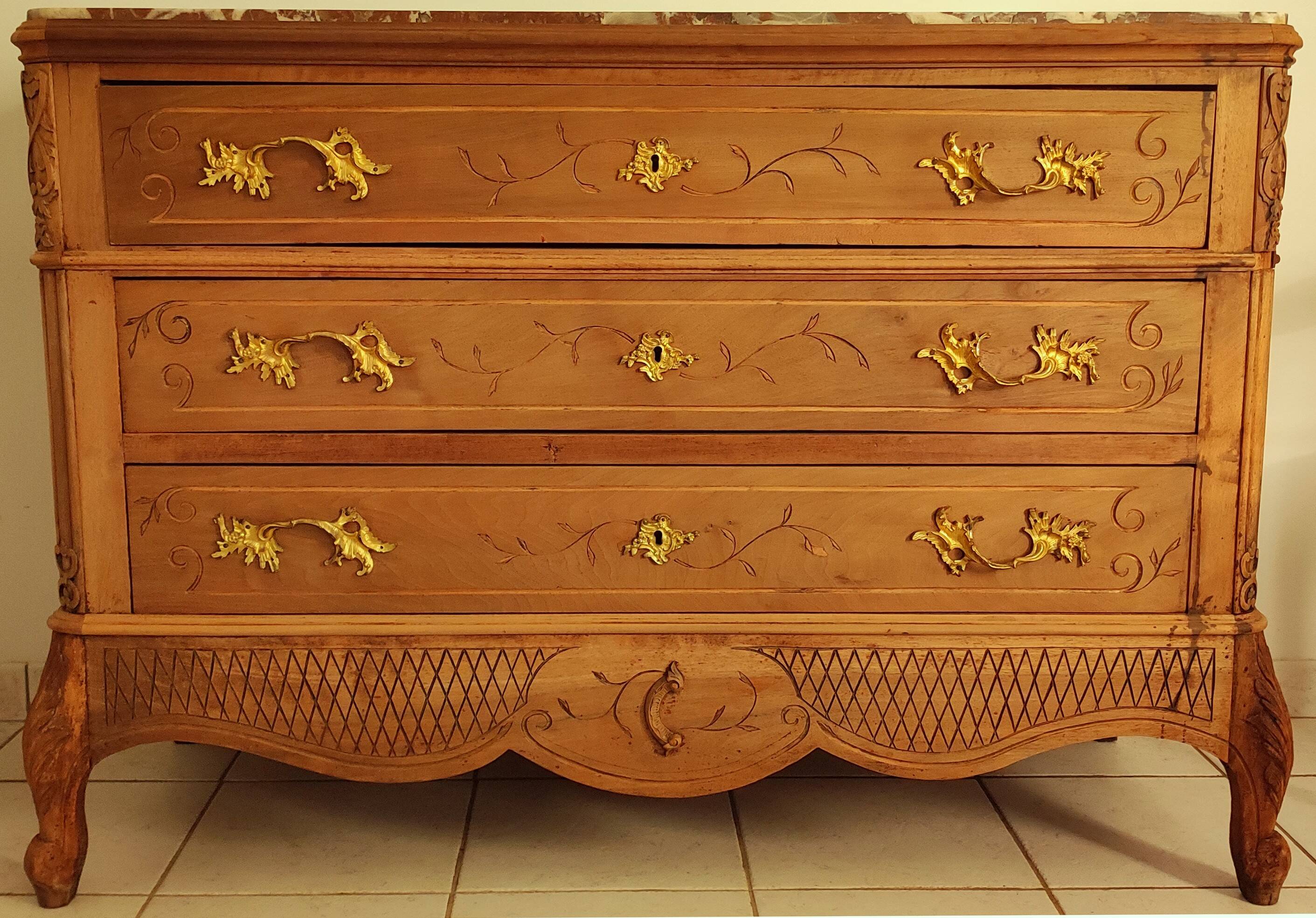 Commode liégeoise ancienne dessus marbre