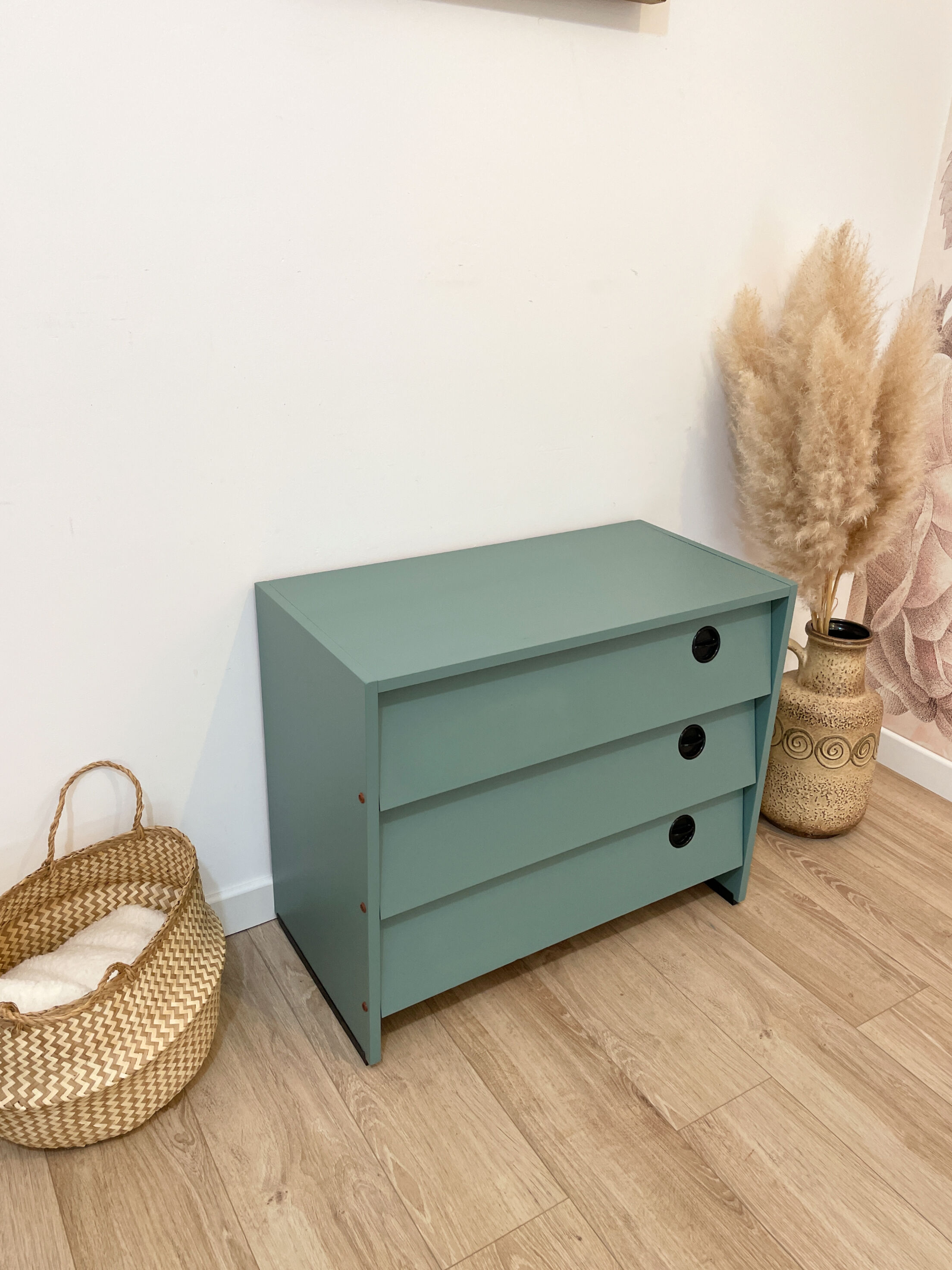 Reimagined shoe cabinet - 70s/80s
