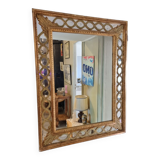 Mirror with parecloses