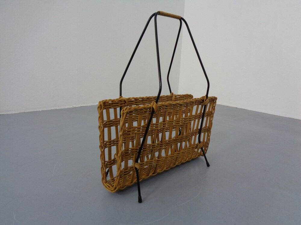Magazine rack in filigree rattan and steel, 1960s