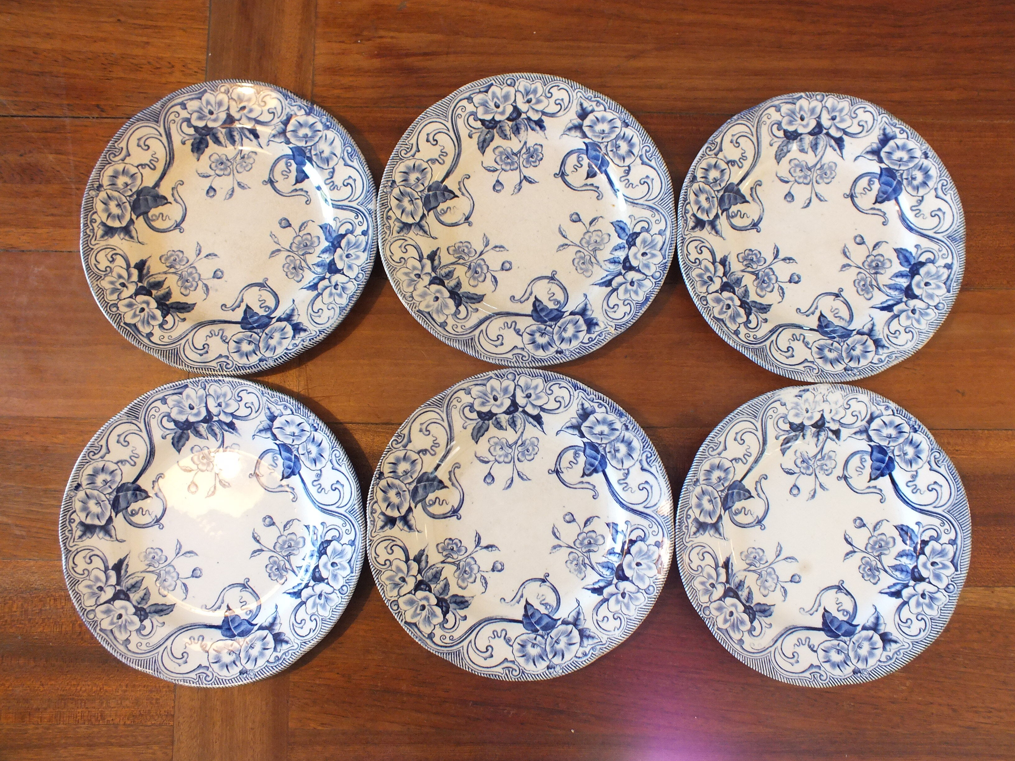 6 assiettes à dessert Creil et Montereau service Flora