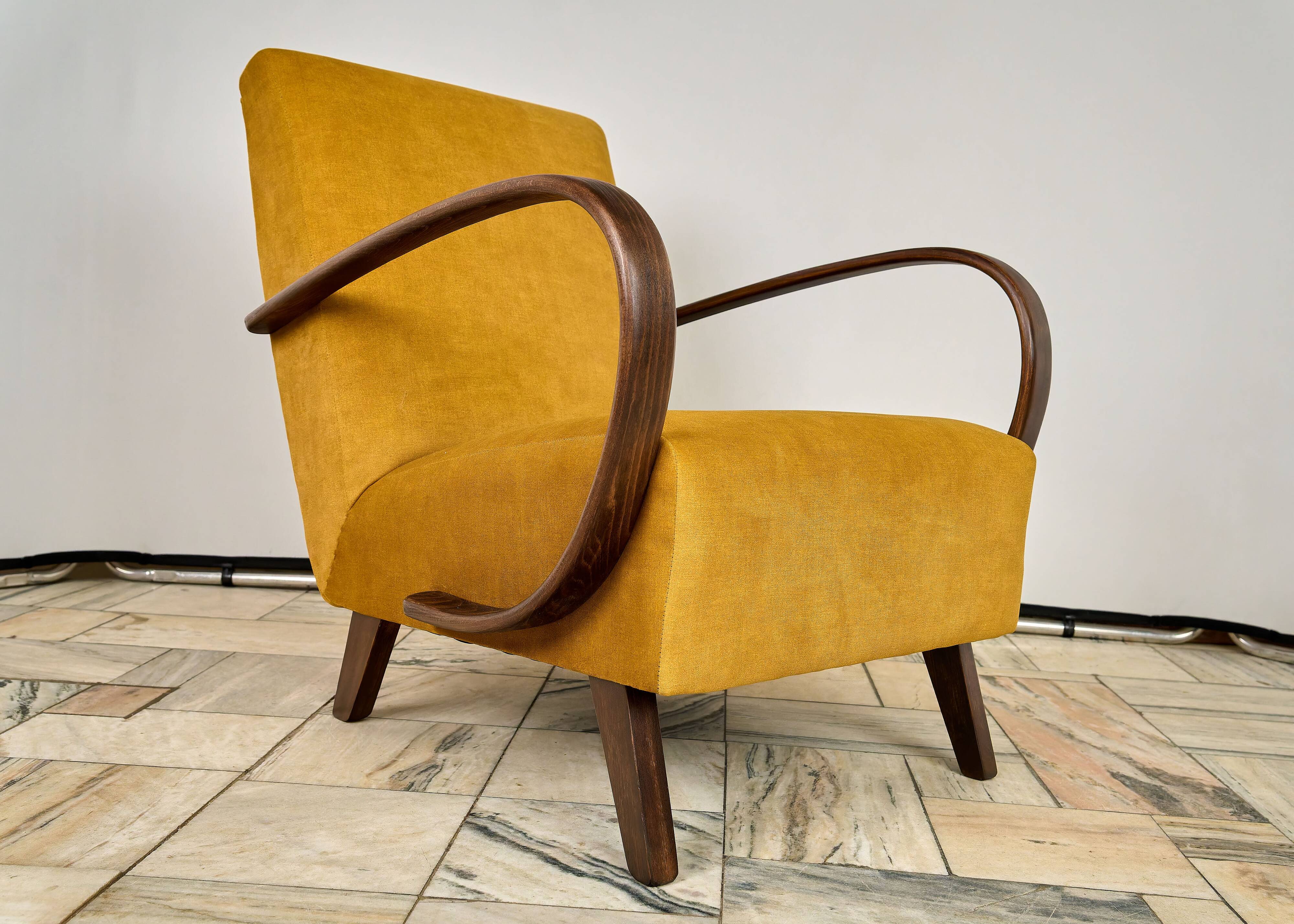H 410 armchair designed by Jindrich Halabala, Czechoslovakia