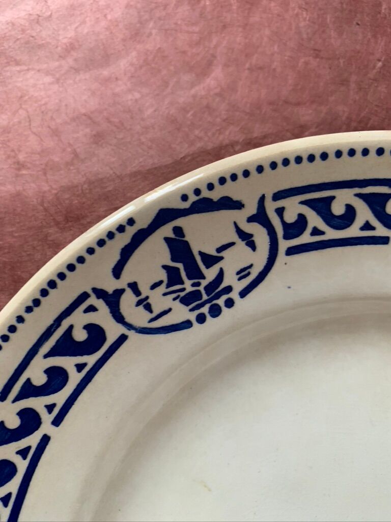 Blue old flat plates