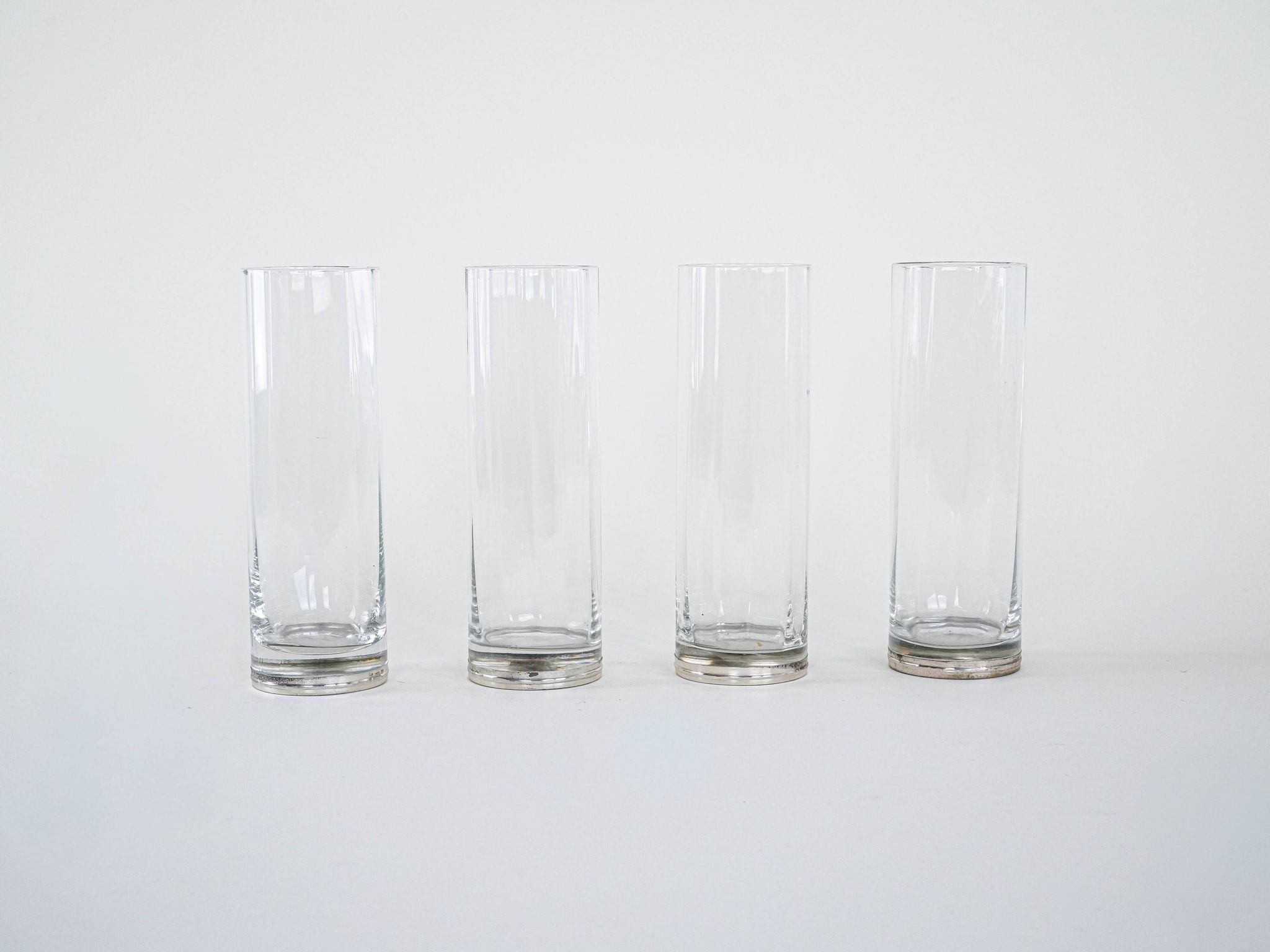 Ensemble de verres, style Hollywood Regency, années 1970, fabriqué en Italie.