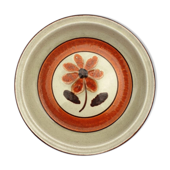 Set 11 plates 1970 Revernay Sarreguemines orange and brown on sandstone background