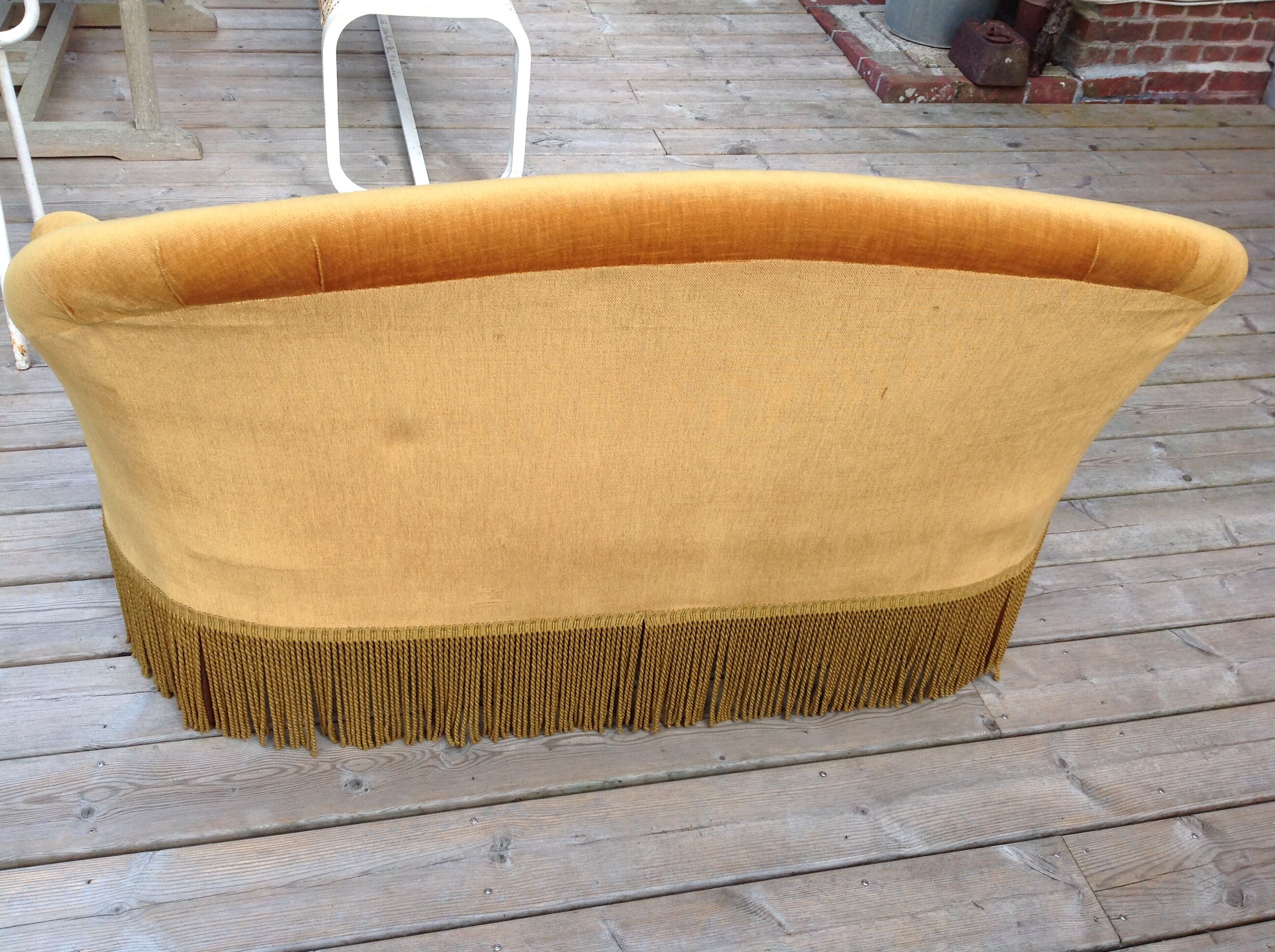 Yellow velvet toad sofa