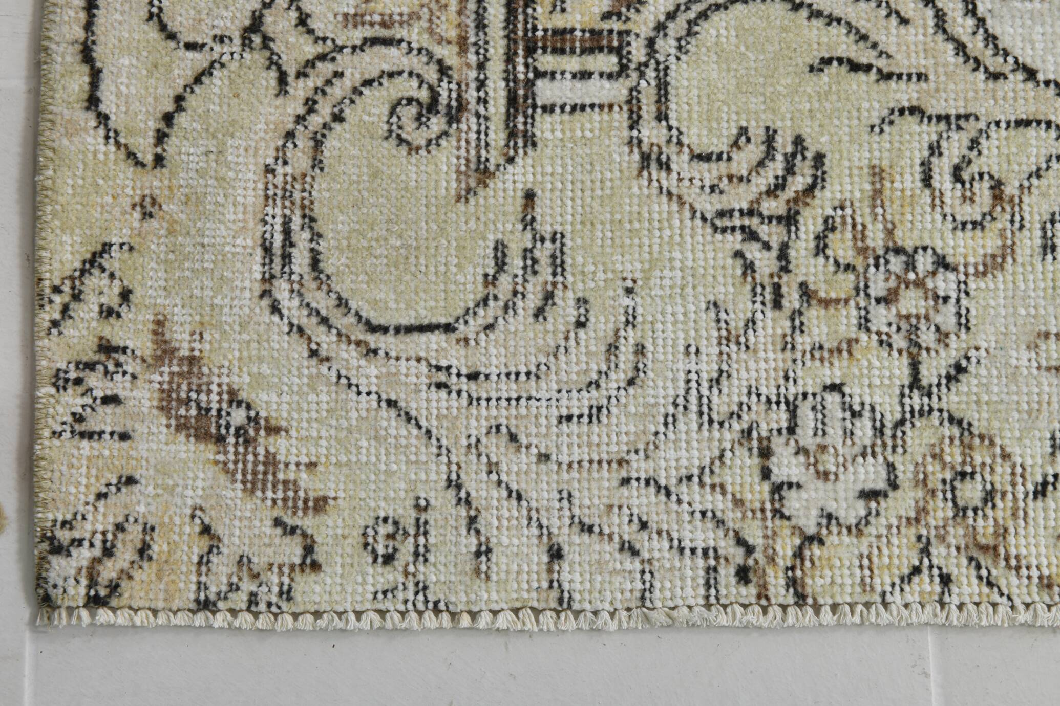 Tapis Persan Vintage Crème Fait Main, Élégance Florale Classique, 194x328