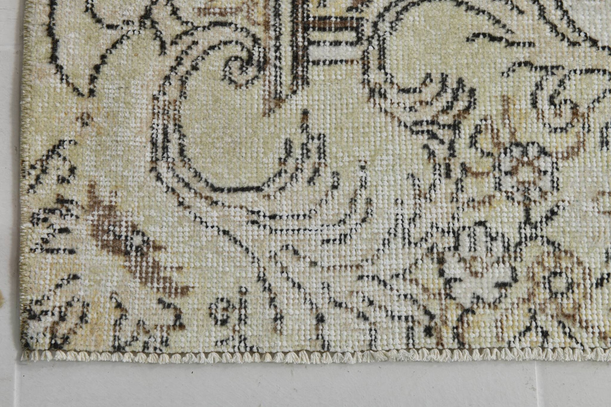 Tapis Persan Vintage Crème Fait Main, Élégance Florale Classique, 194x328