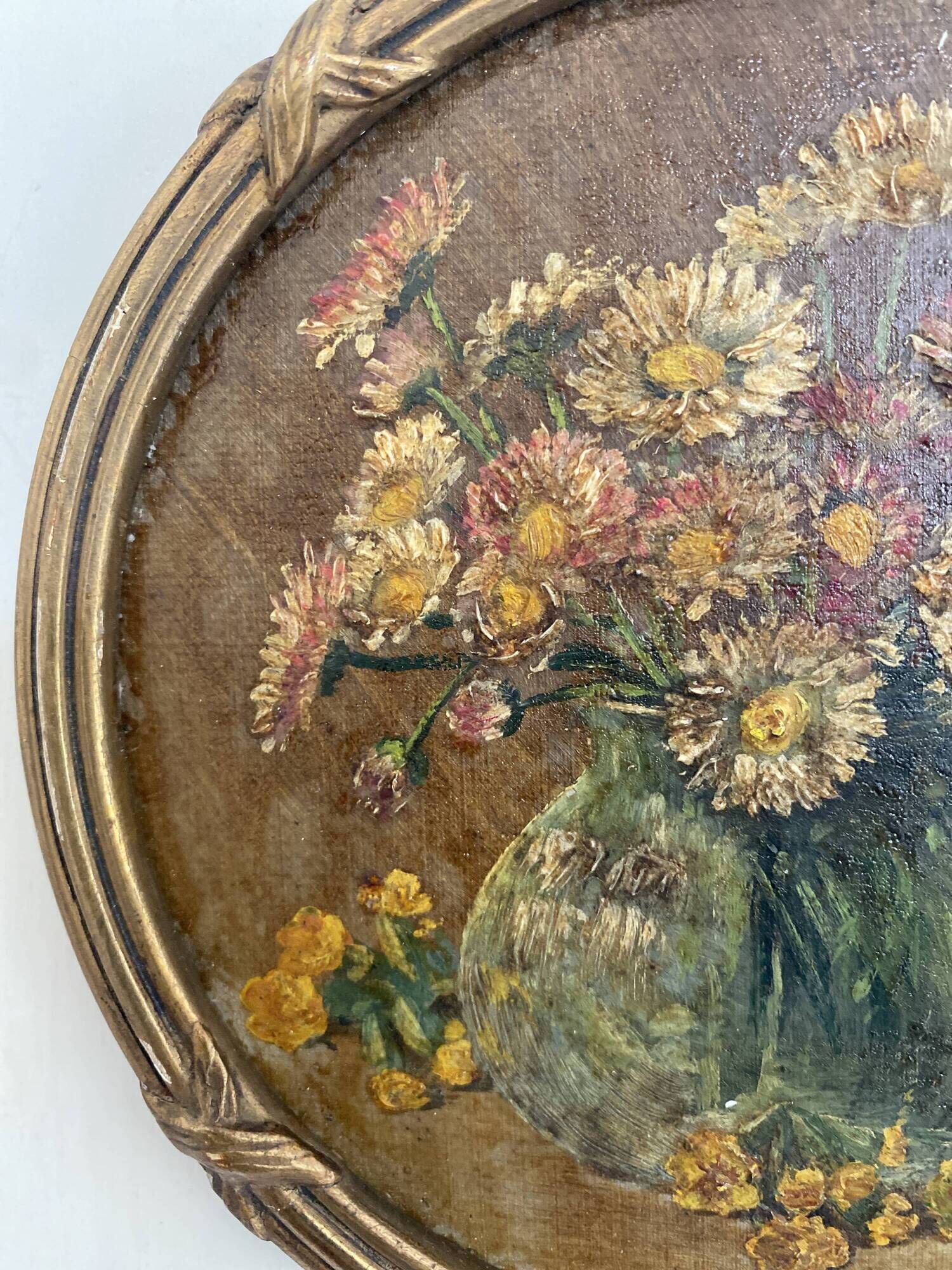 Bouquet of flowers table