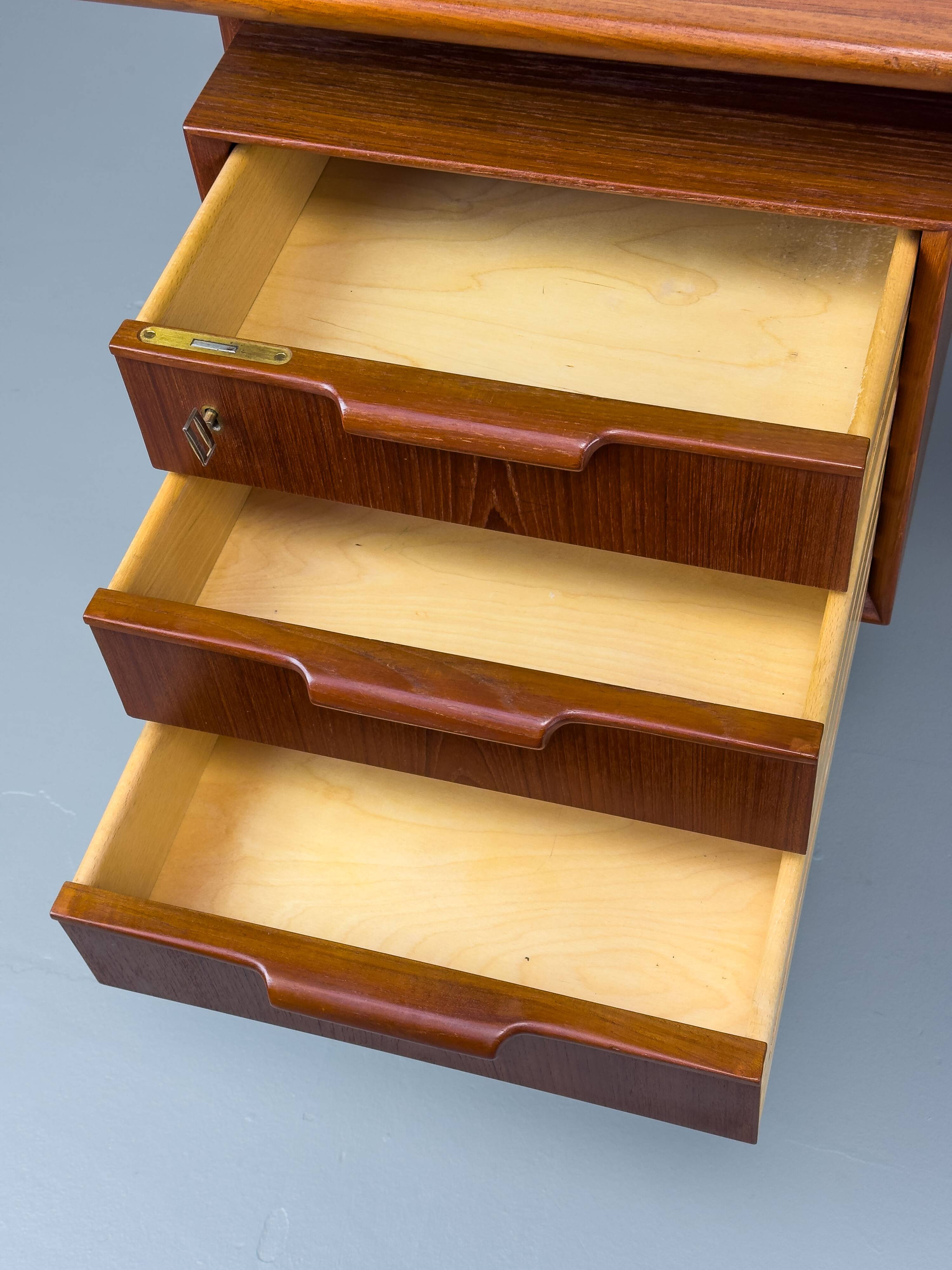 Omann Jun Model 75 Teak Desk, 1960s
