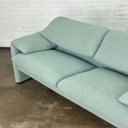 Canapé Cassina Maralunga turquoise / vert conçu par Vico Magistretti