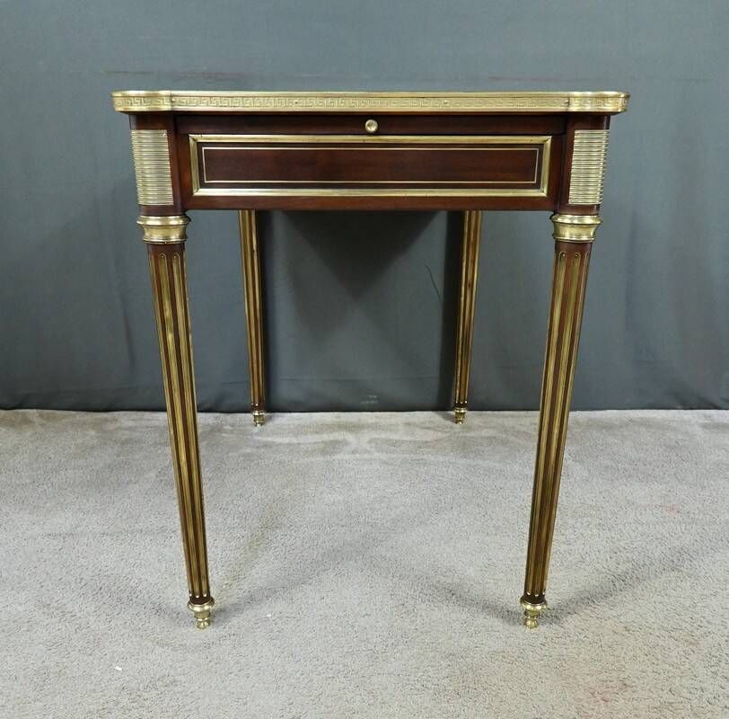 Small Louis XVI style mahogany desk, Napoleon III period – Mid-19th century