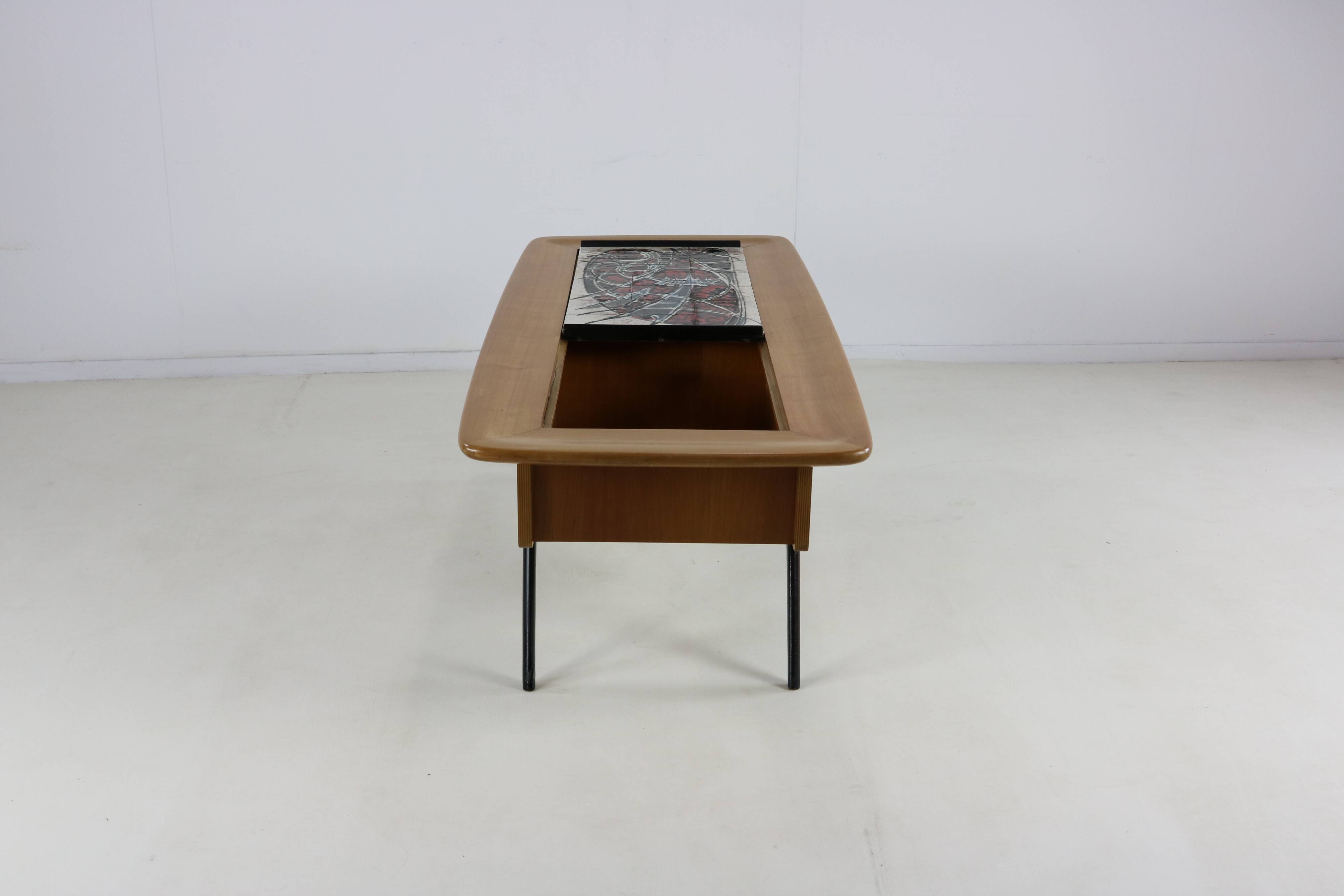 Iconic belgian design coffee table by Alfred Hendrickx