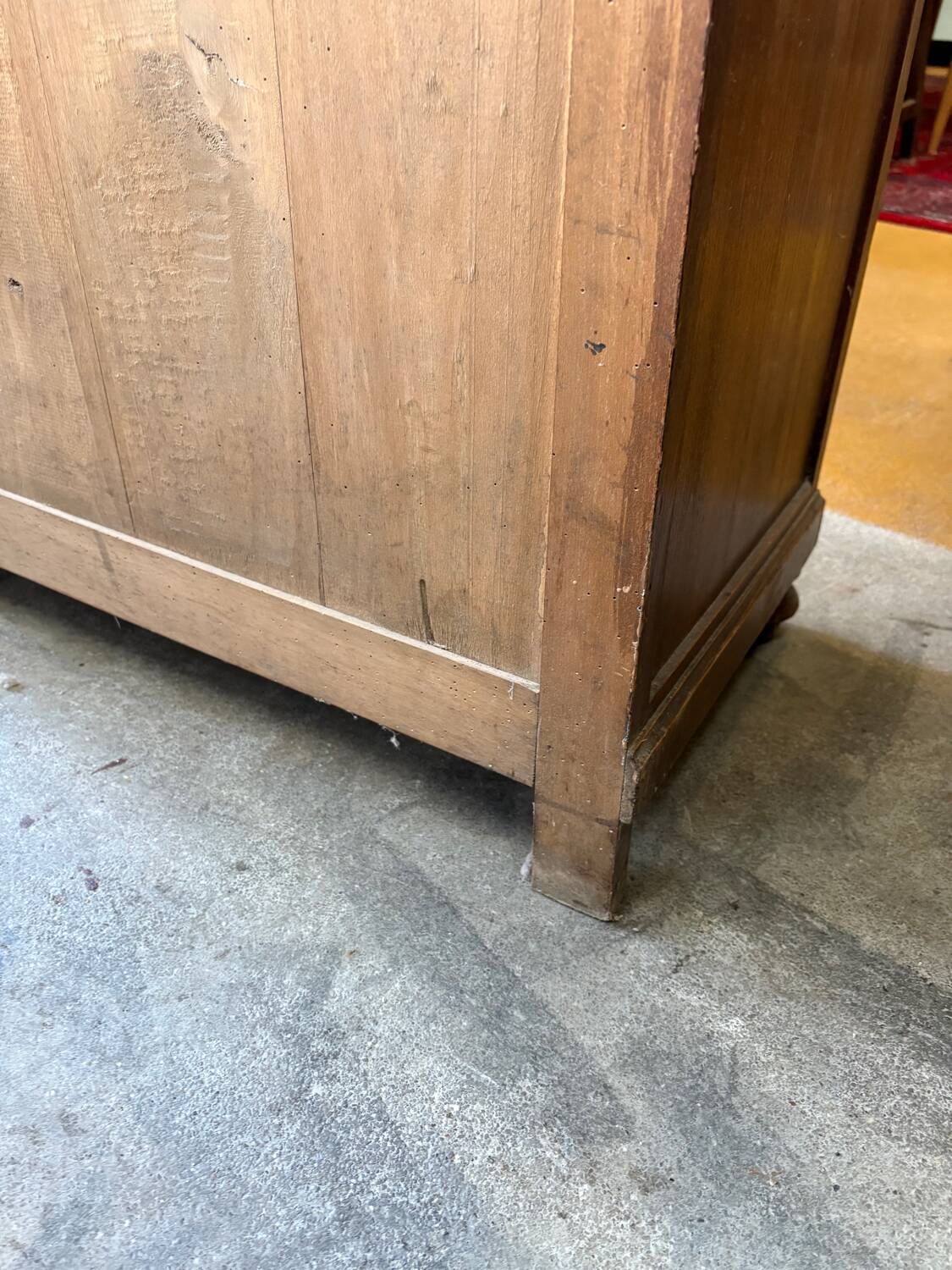 Ancienne Armoire parisienne vitrée en bois