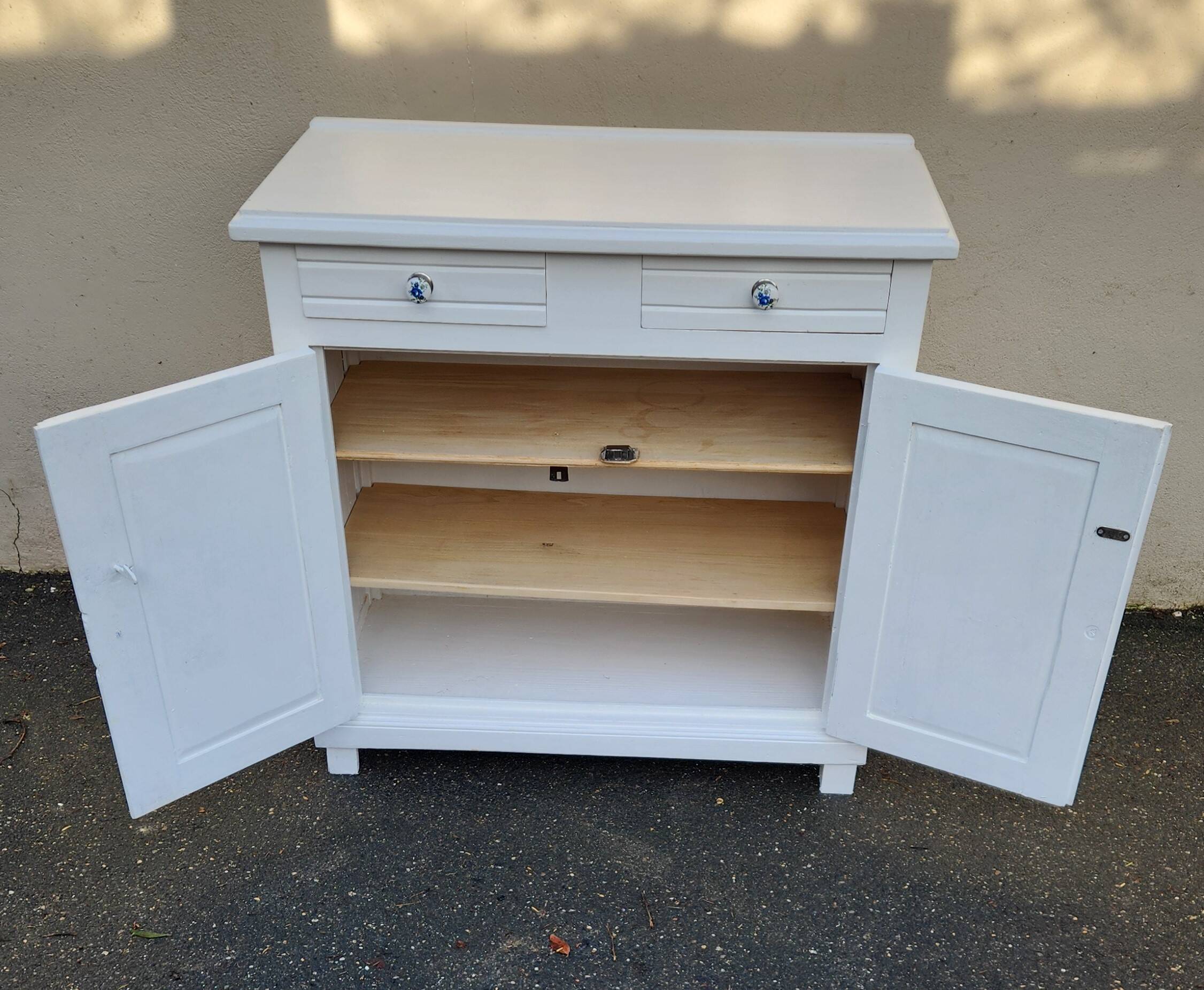 very beautiful white Parisian-style furniture from the 1970s/80s