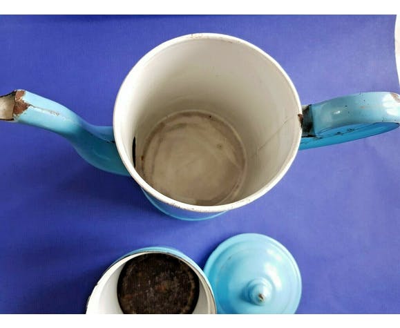 Blue enamelsheet coffee maker