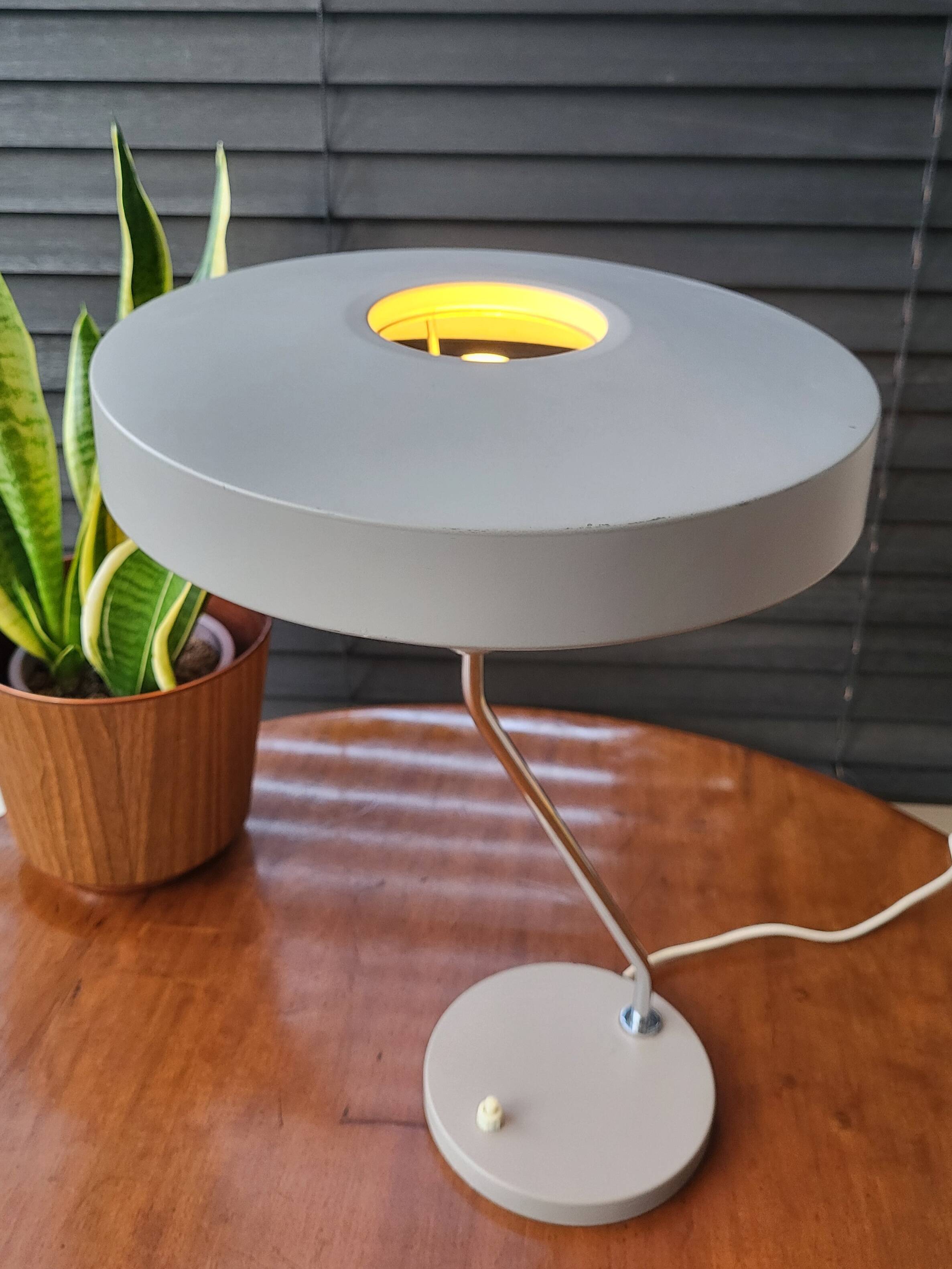 Lampe de bureau vintage Louis Kalff, modèle Romeo, années 1960, gris, Pays-Bas