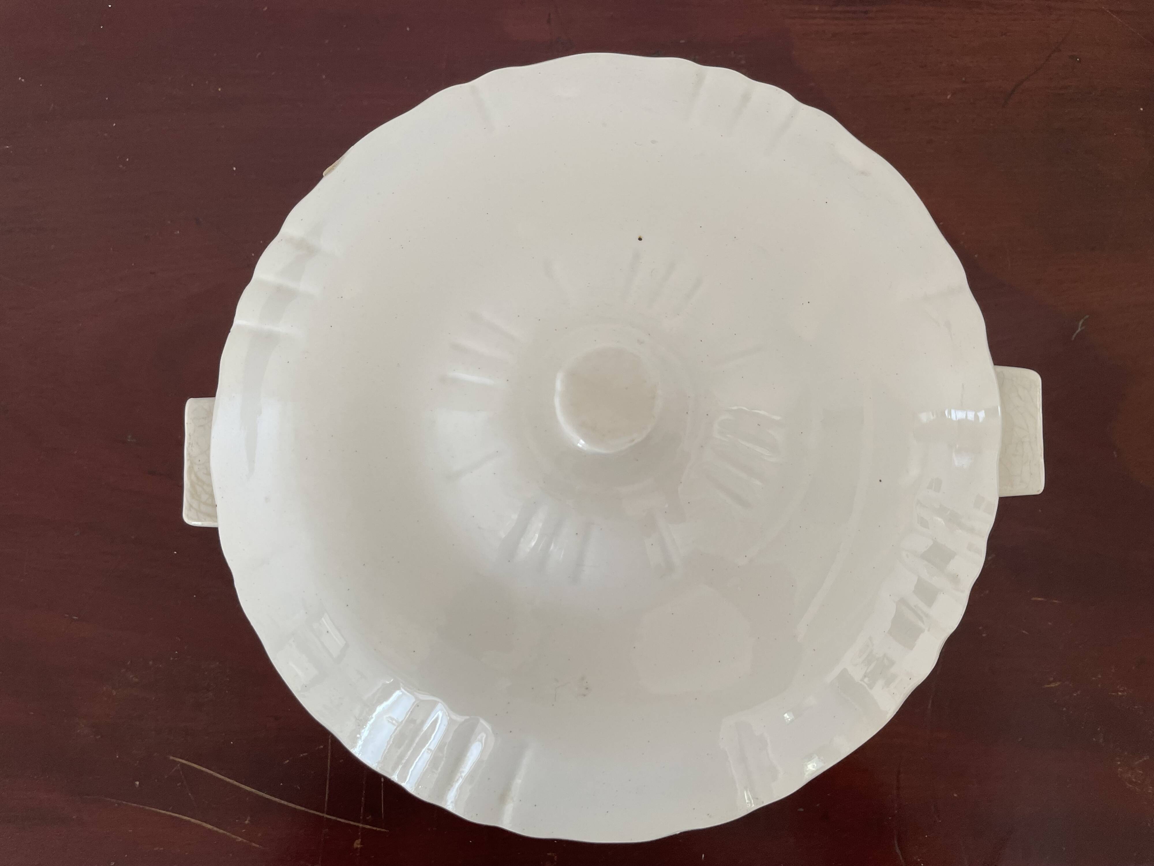 White iron clay soup tureen Moulin des Loups & Hamage Nord