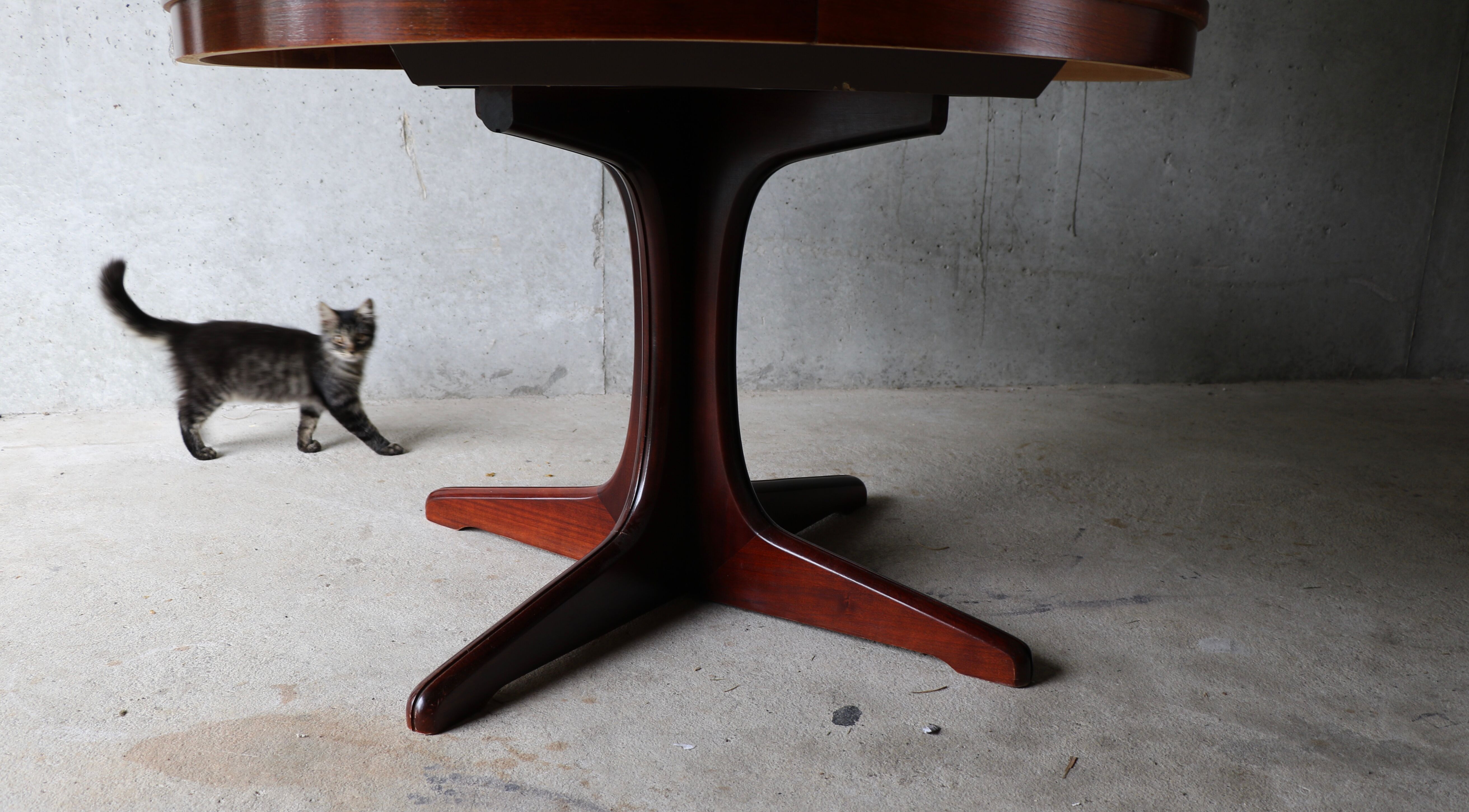 Table ronde Baumann vintage