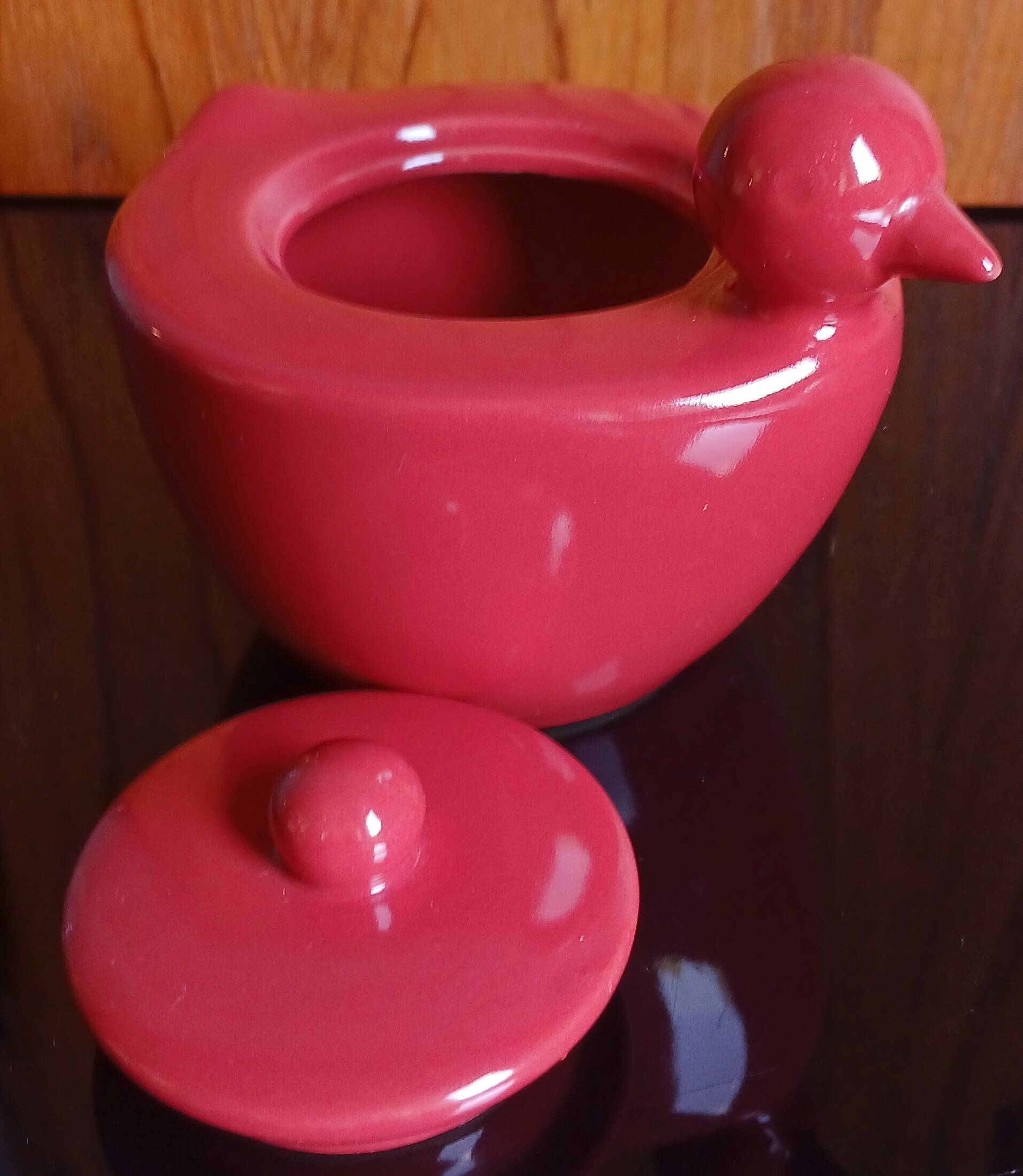 Zoomorphic sugar bowl in ceramic. 80's