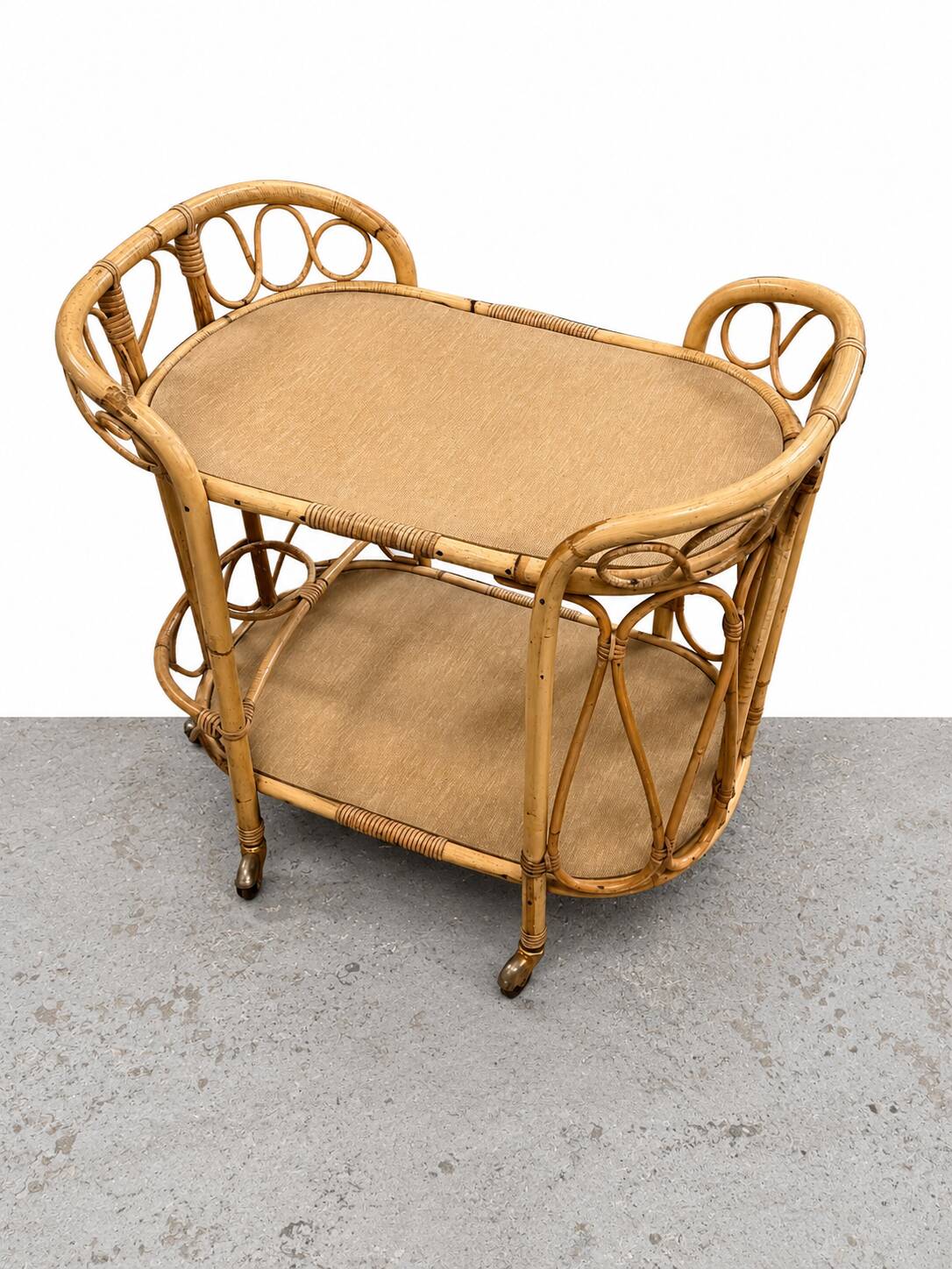 Rattan dessert table