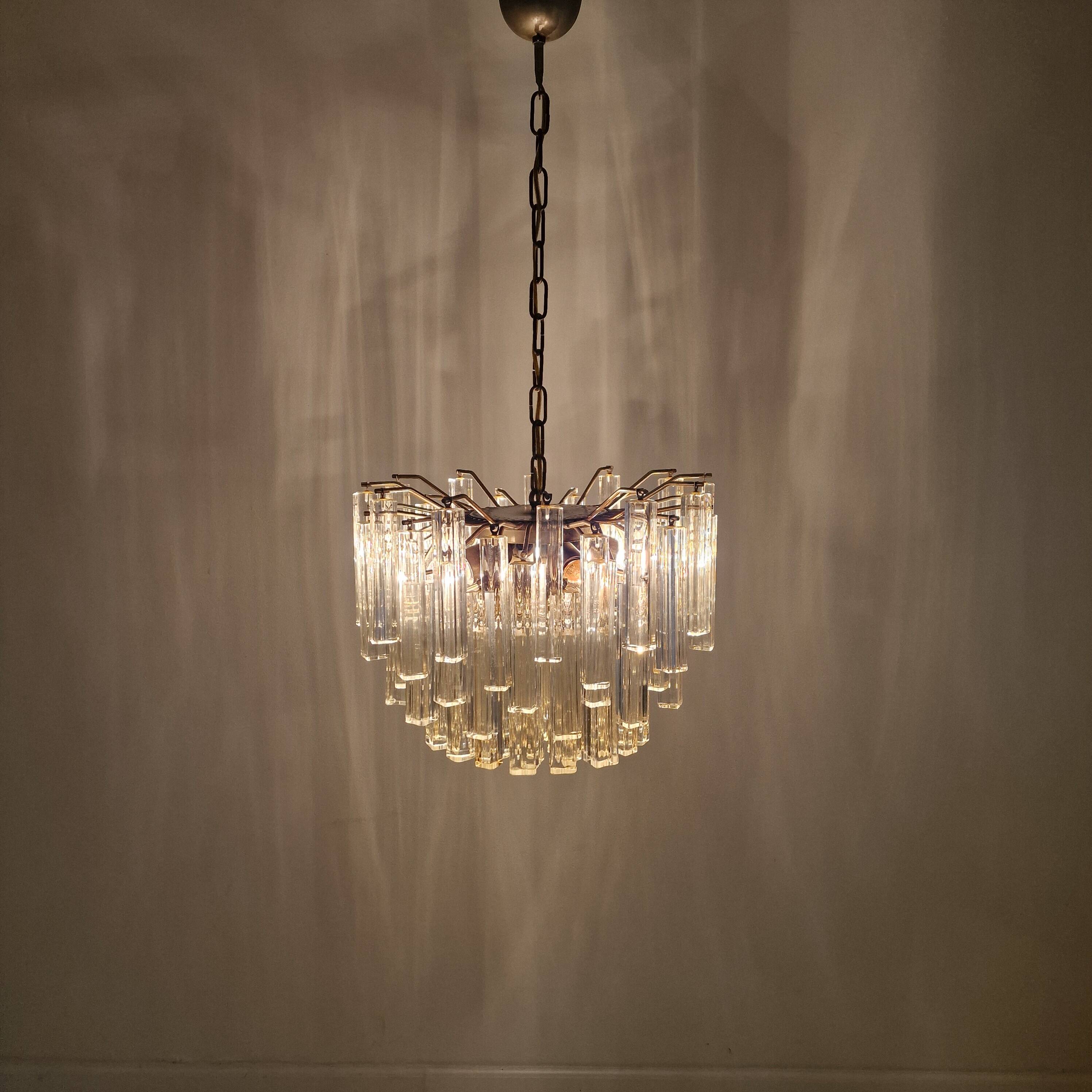 Venini Murano Glass Chandelier 85 Hand-Blown Quadriedri Prisms, 1960's