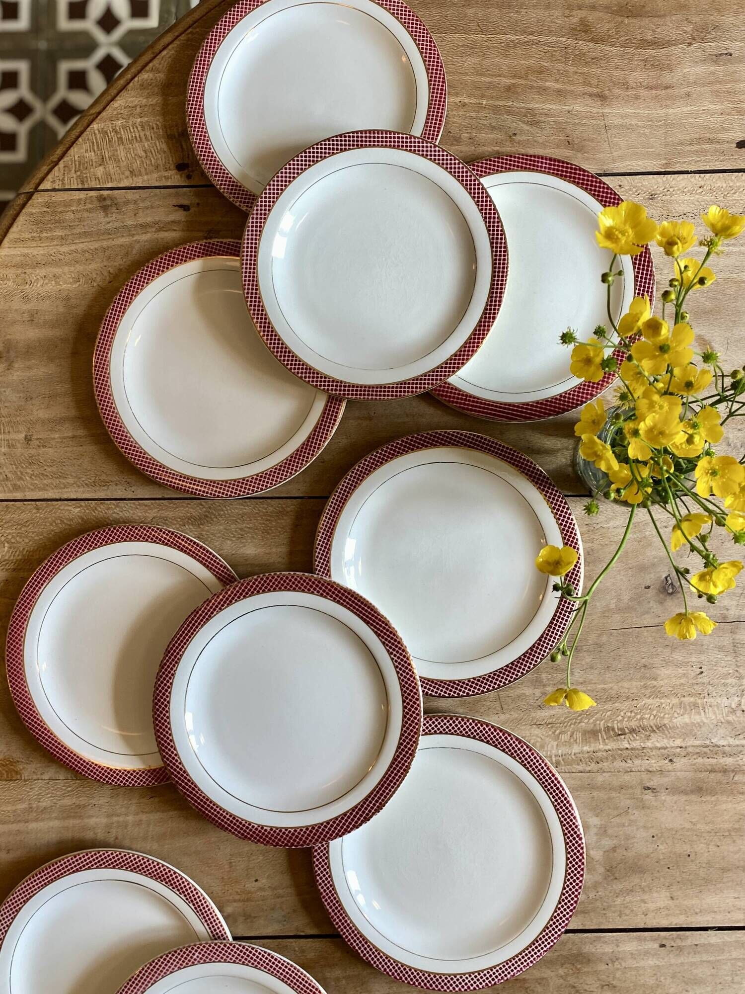 Set of 11 vintage dessert plates - Monaco red model by Salins