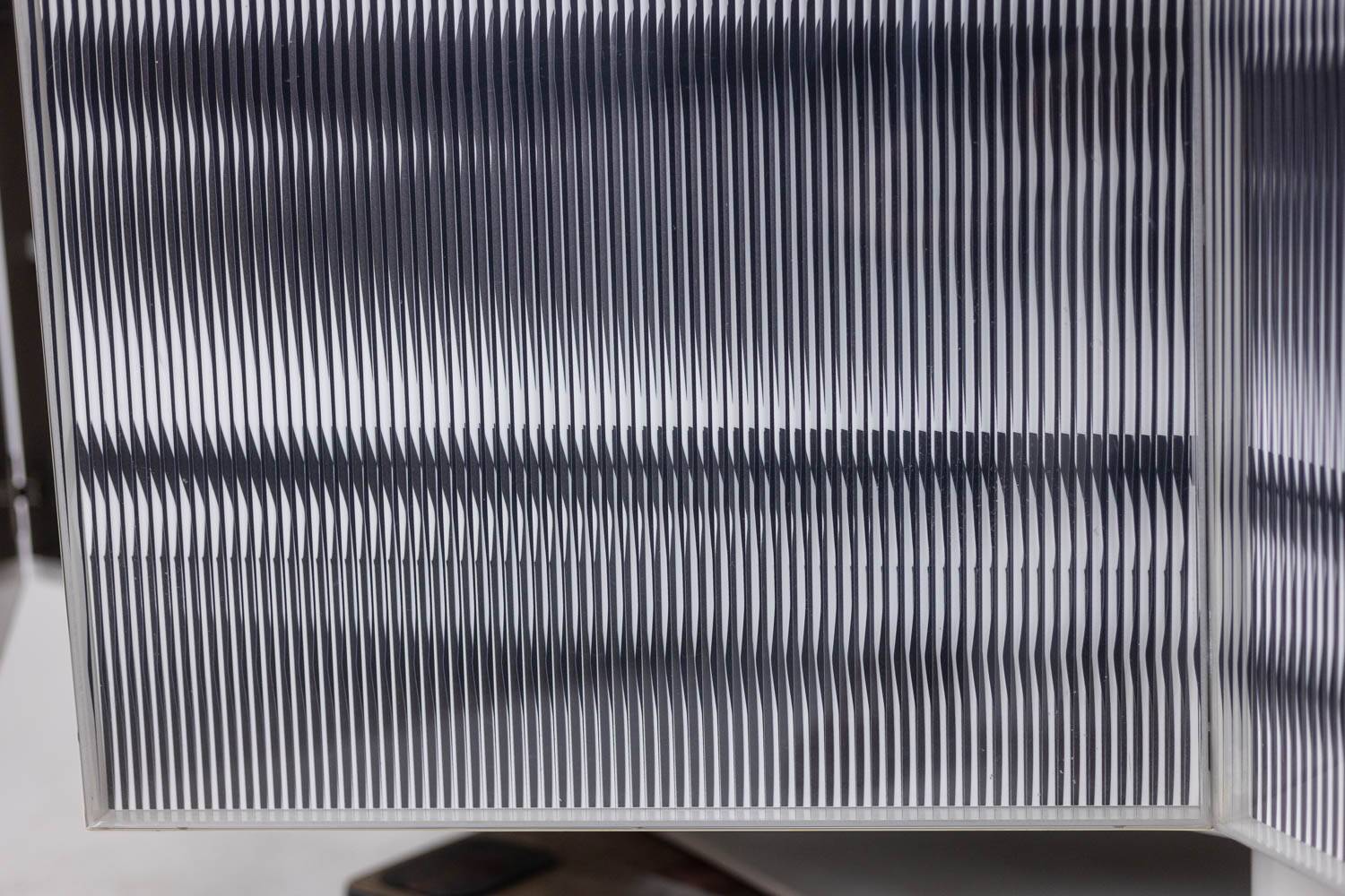 Roche Bobois. Enfilade « cinétique » noire et blanche. Années 1990.