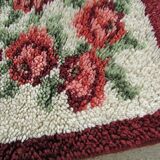 Romantic white and burgundy rug, 190 x 150 cm