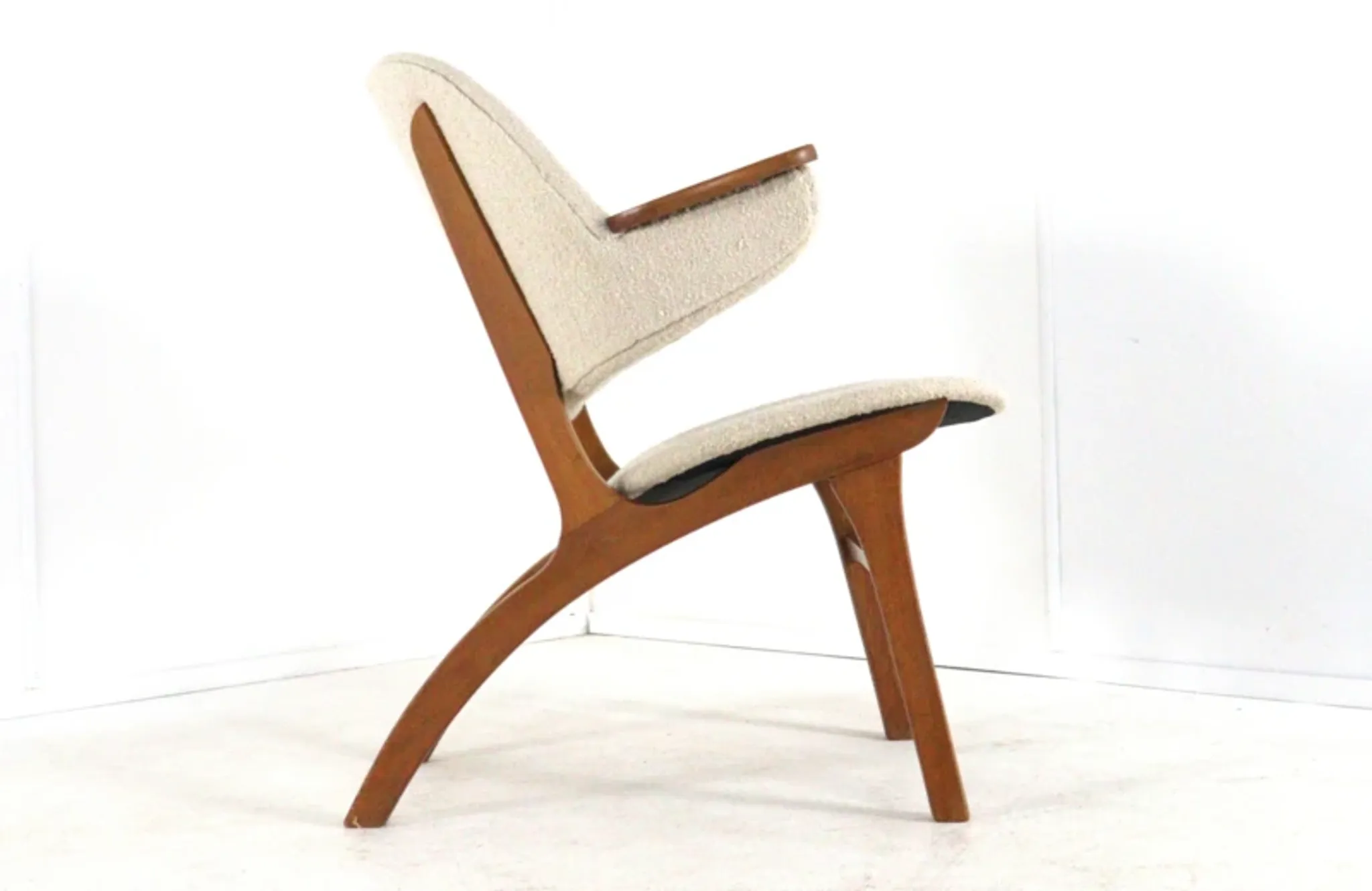 Carl Edward Matthes for Matthes Polstermøbelfabrik armchair model 33A