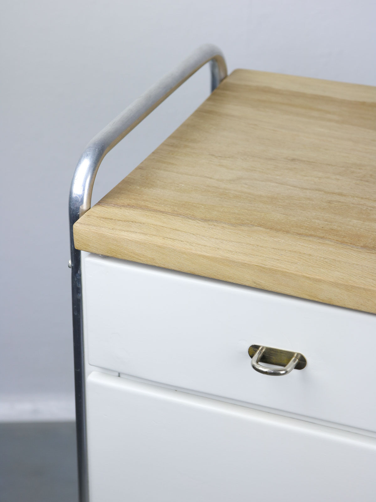 Armoires industrielles du milieu du siècle