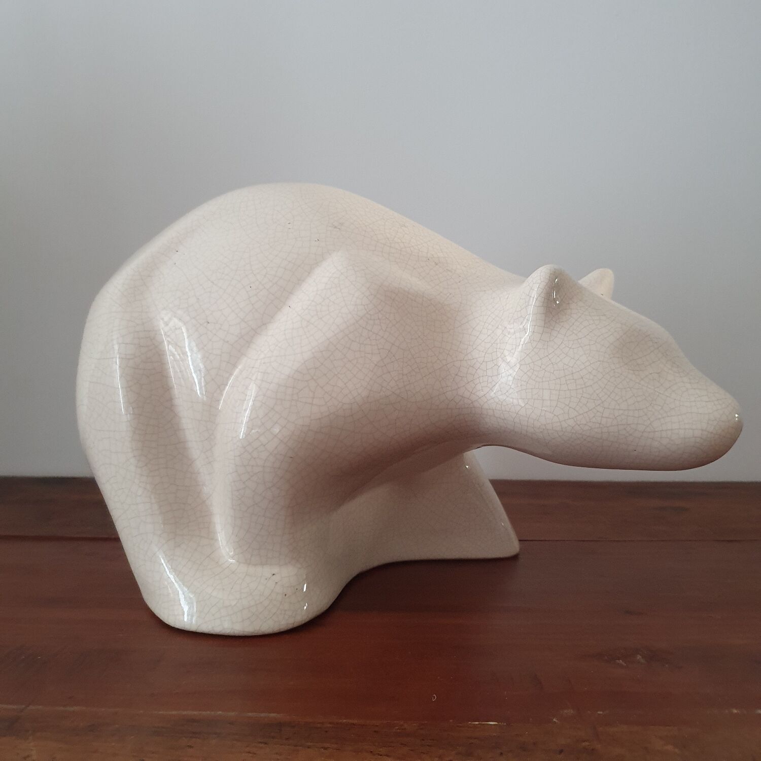 Cracked porcelain polar bear