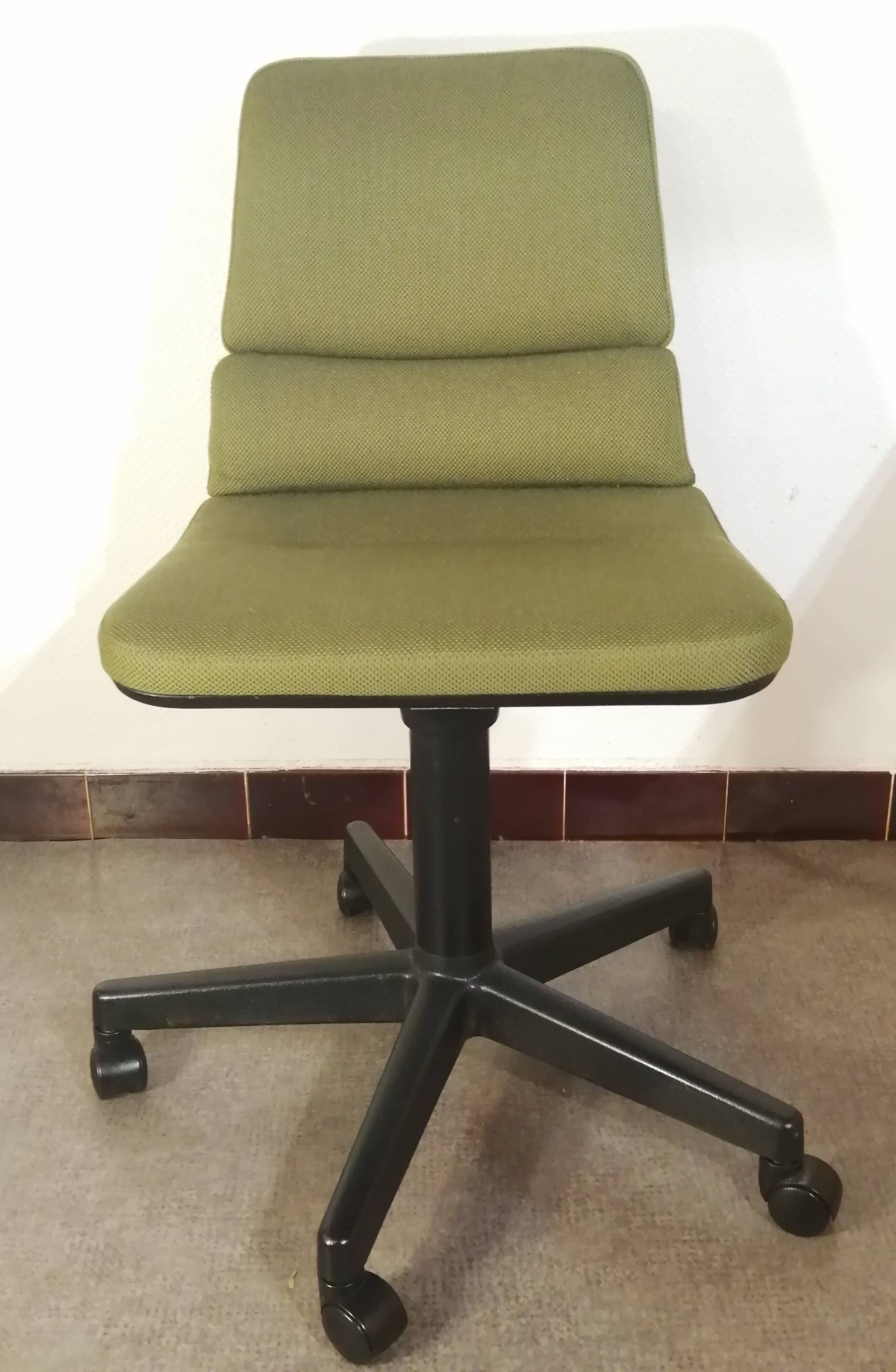 Green designer office armchair model s15 from Martin Stoll vintage 1970.