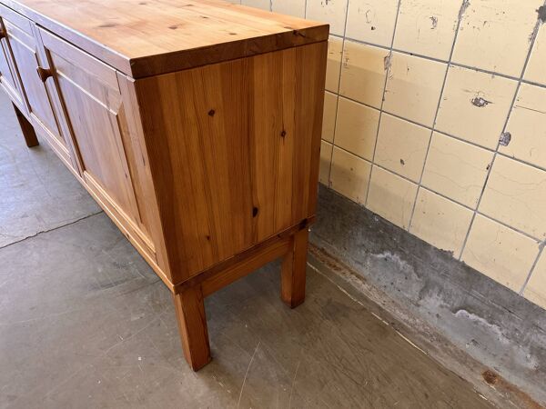 Buffet scandinave en pin massif