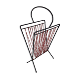 Metal and scoubidous magazine door