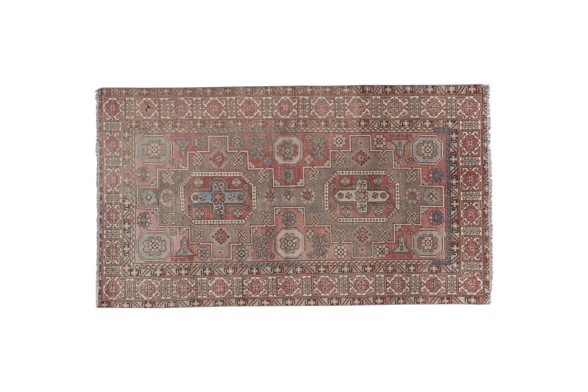 Vintage handmade Turkish rug 137x246 cm