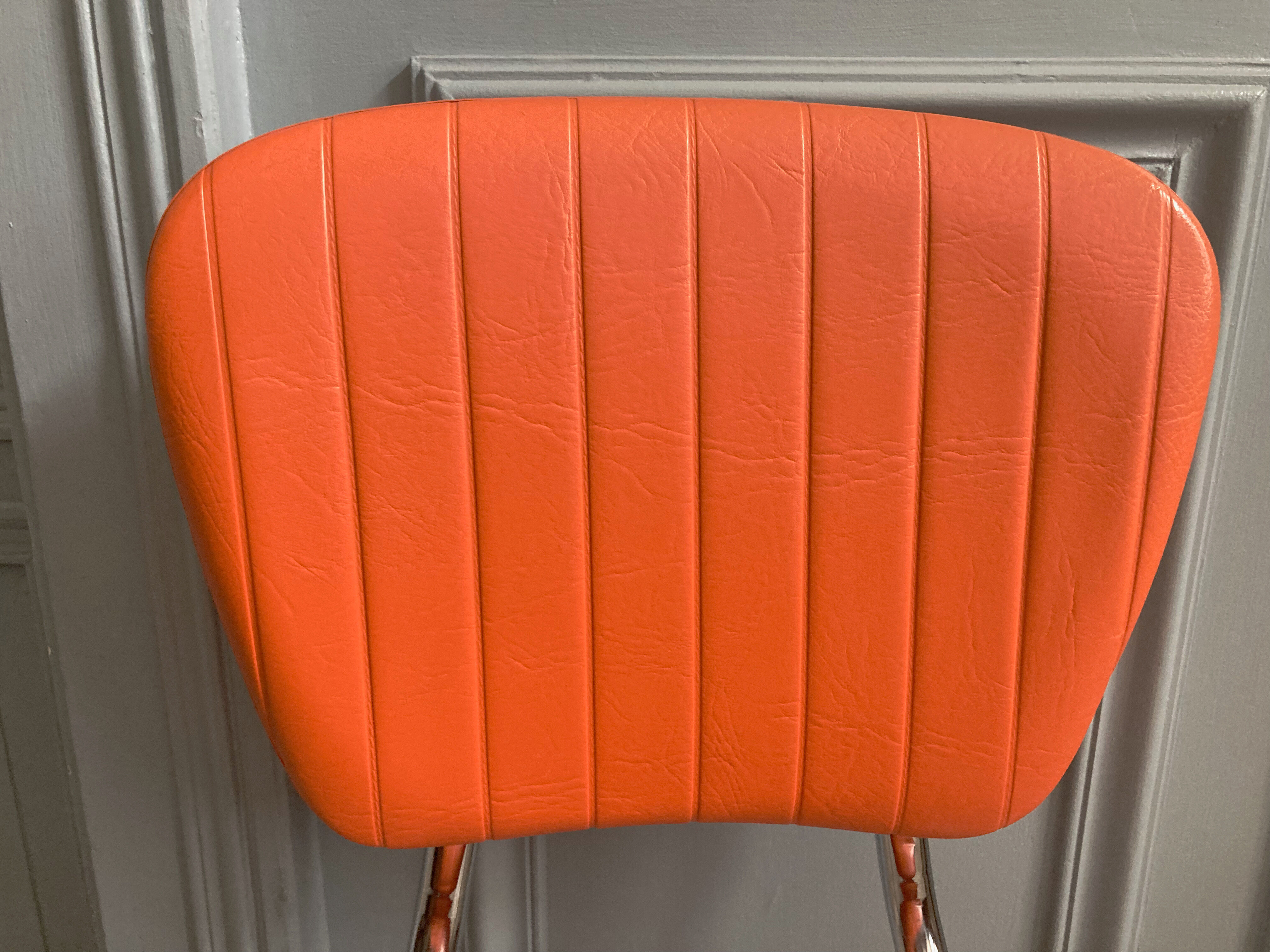 Duo of chair and stool 1970 orange and chromes