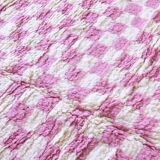 Pink checkered rug - 292 x 217 cm