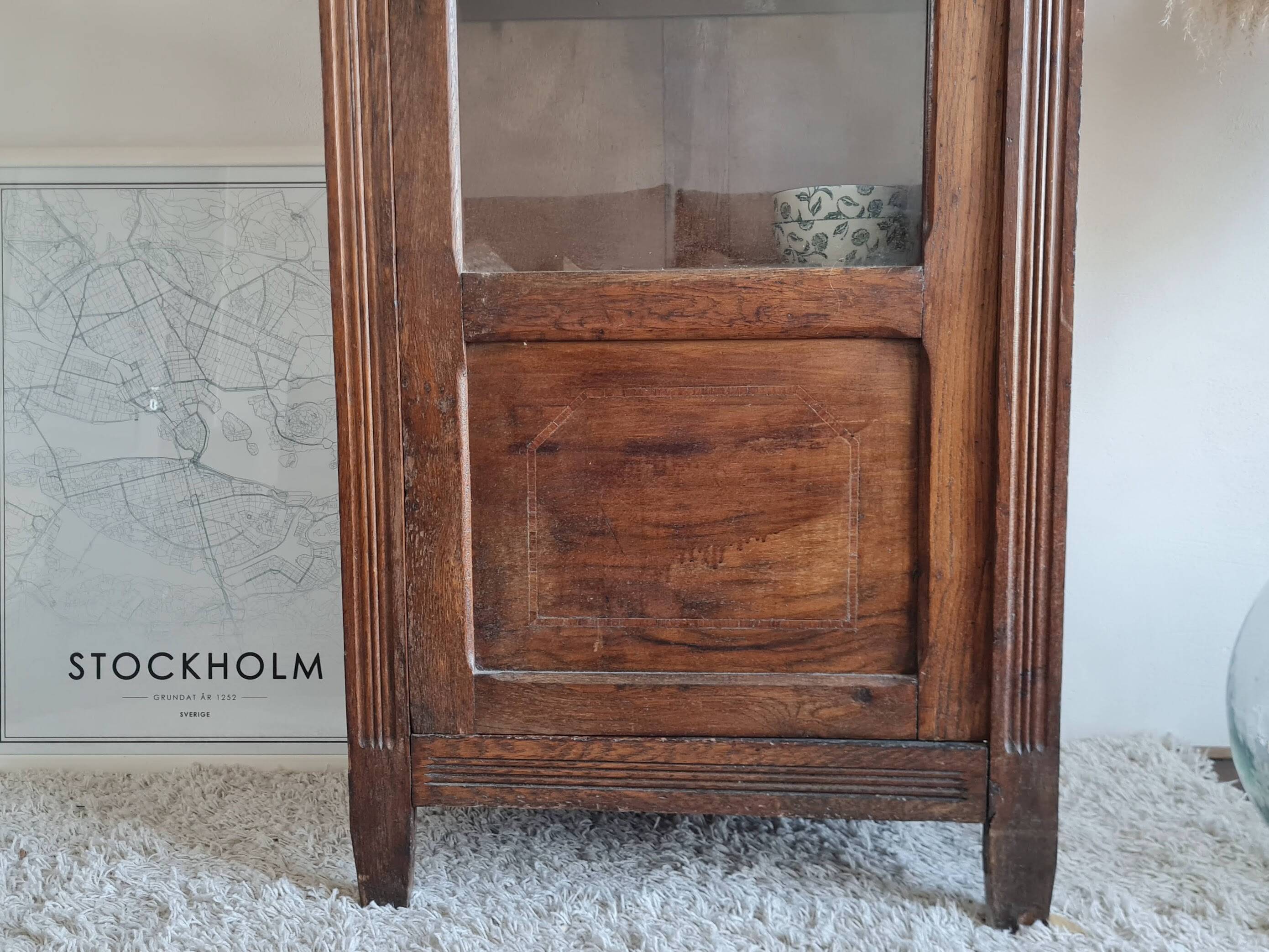 Glass-fronted Parisian wardrobe