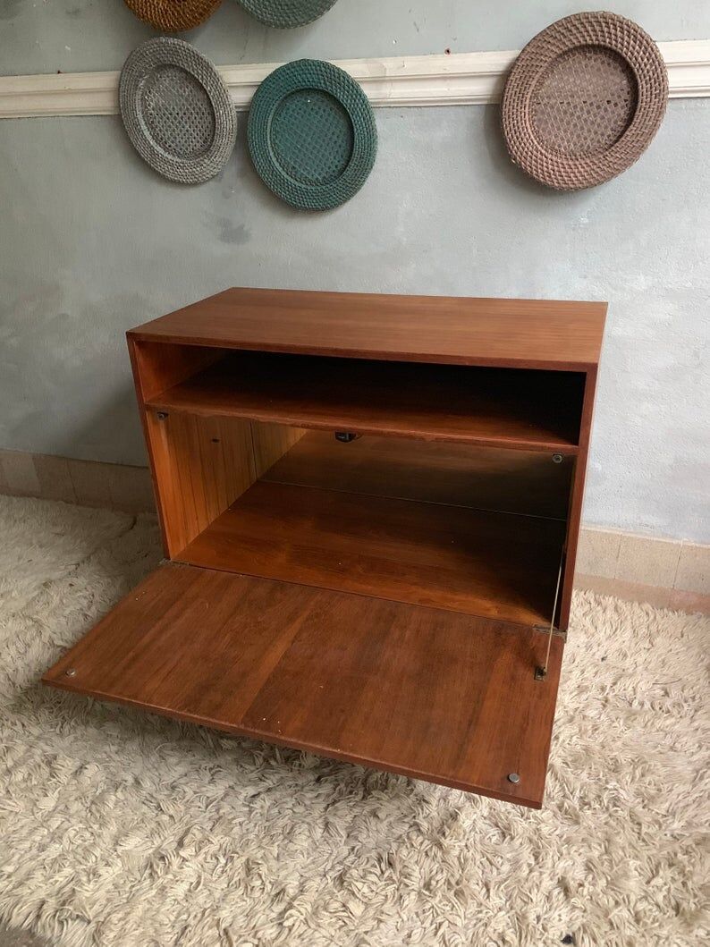 Buffet bar vintage scandinave en teck