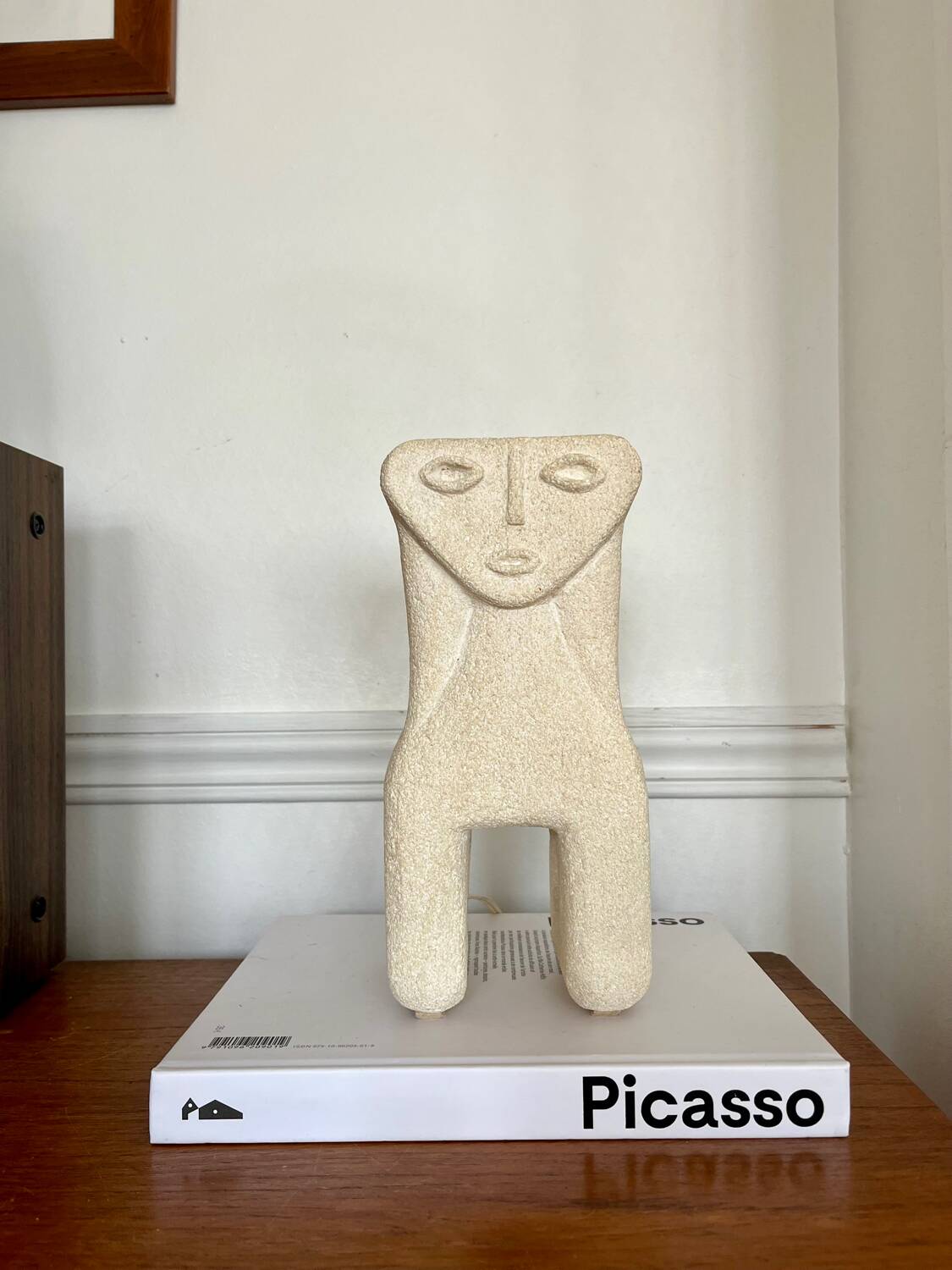 Stone lamp by sculptor Albert Tormos