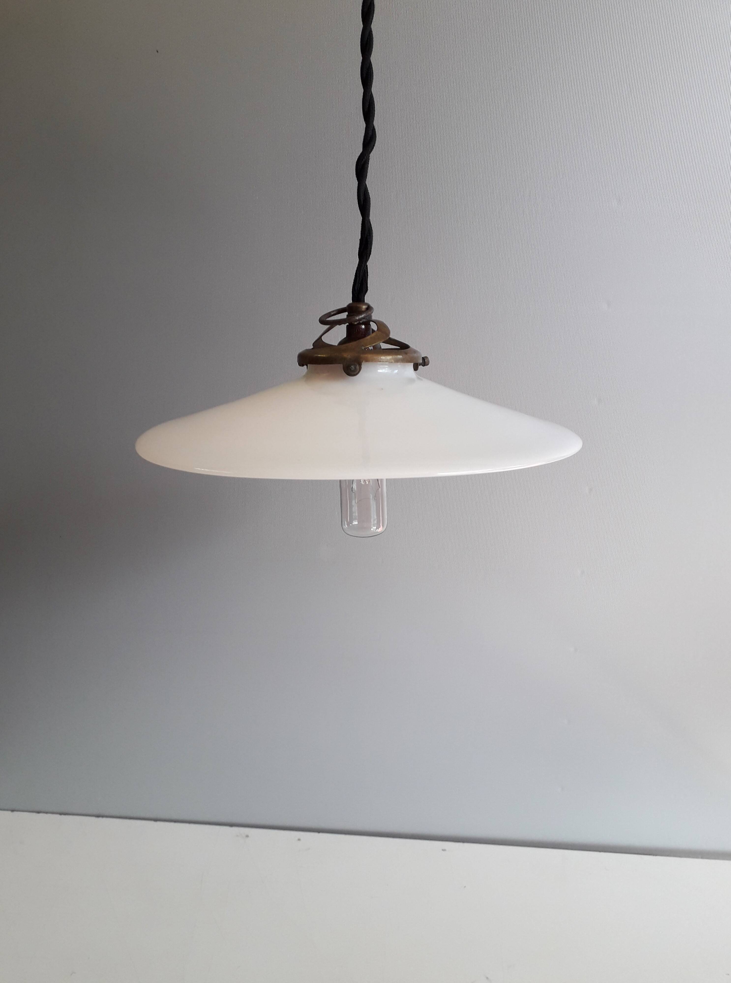 Antique pendant light - White opaline. 1940